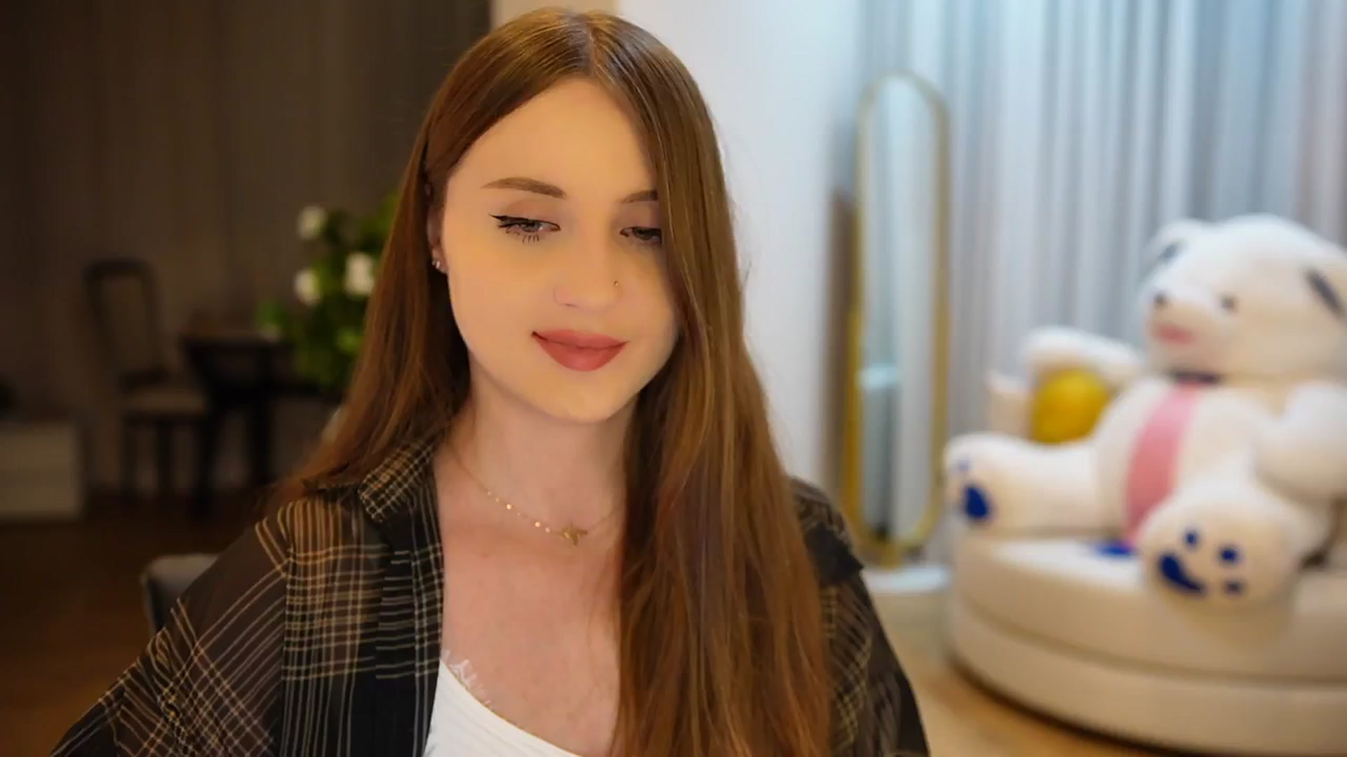 Gallery image thumbnail from Innocent_Soul's myfreecams stream on, 10/30/2024, 19:33 image 9 of 20