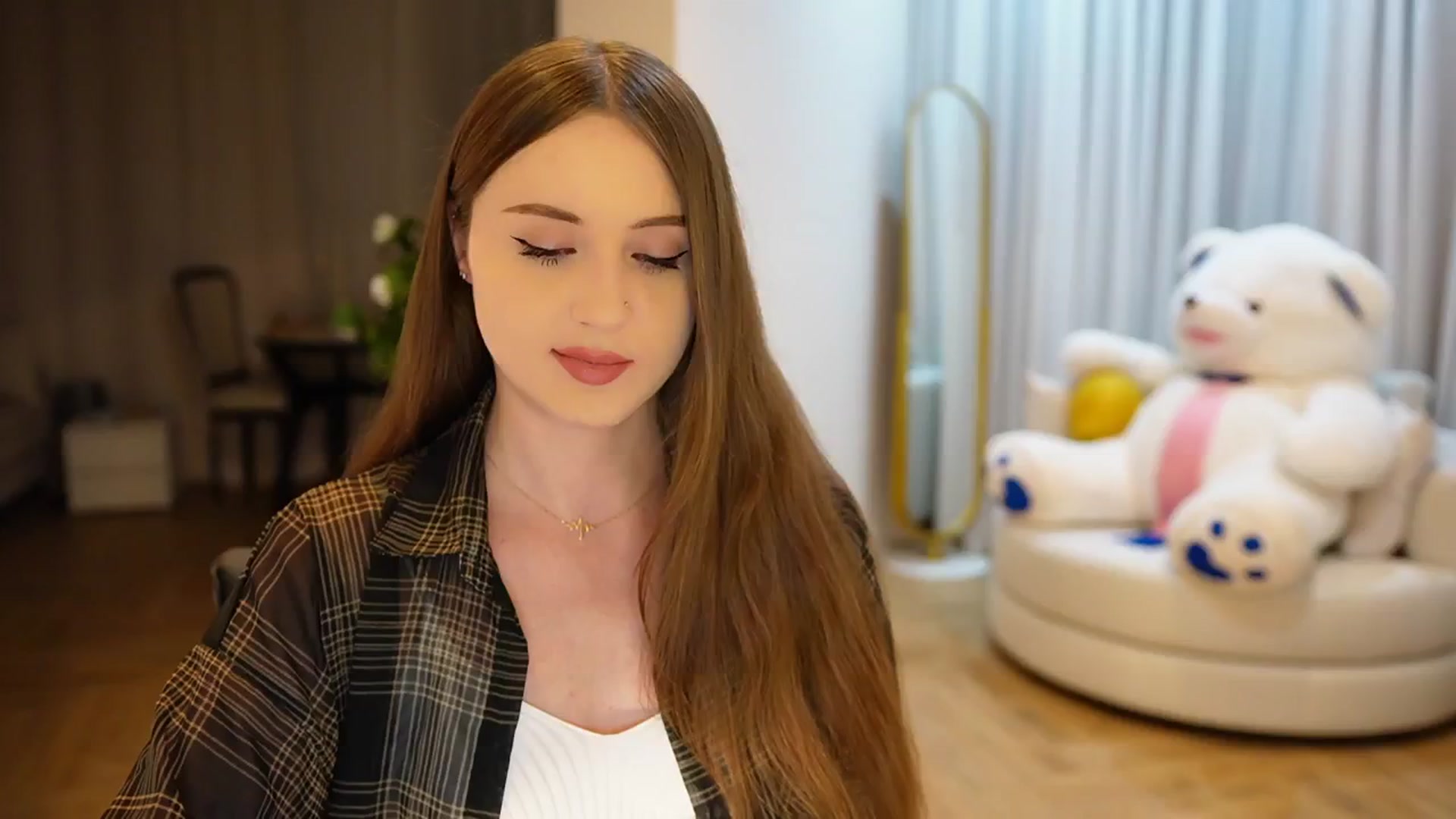 Gallery image thumbnail from Innocent_Soul's myfreecams stream on, 10/30/2024, 19:33 image 1 of 20
