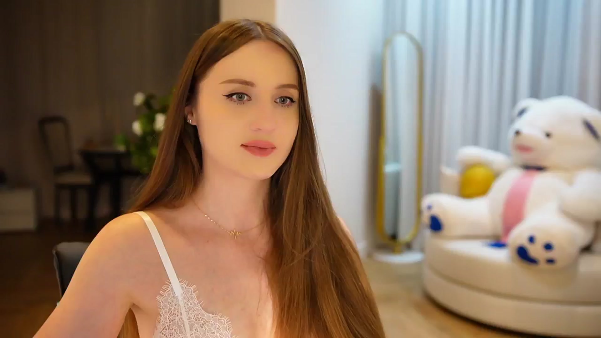 Gallery image thumbnail from Innocent_Soul's myfreecams stream on, 10/30/2024, 19:52 image 17 of 20