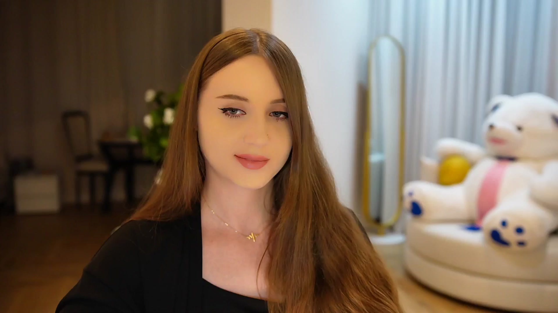 Gallery image thumbnail from Innocent_Soul's myfreecams stream on, 10/31/2024, 17:41 image 17 of 20