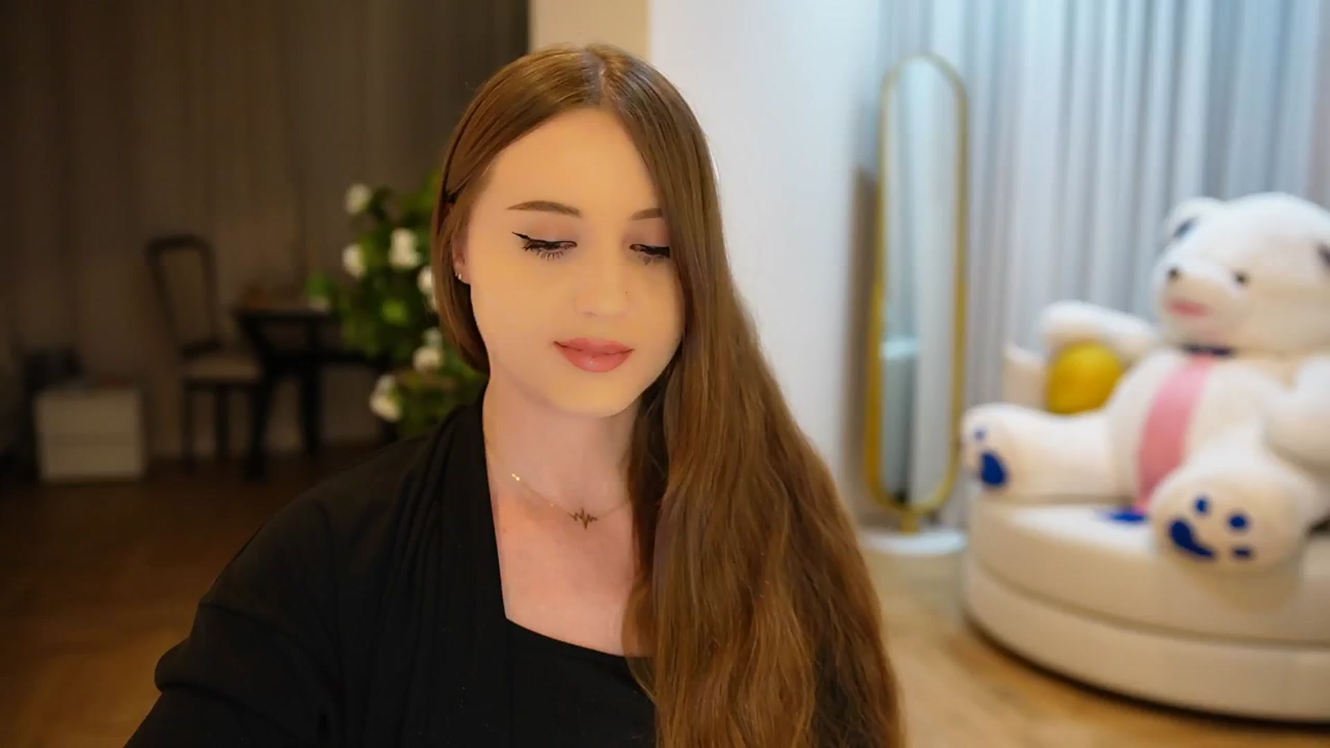 Gallery image thumbnail from Innocent_Soul's myfreecams stream on, 10/31/2024, 19:02 image 20 of 20