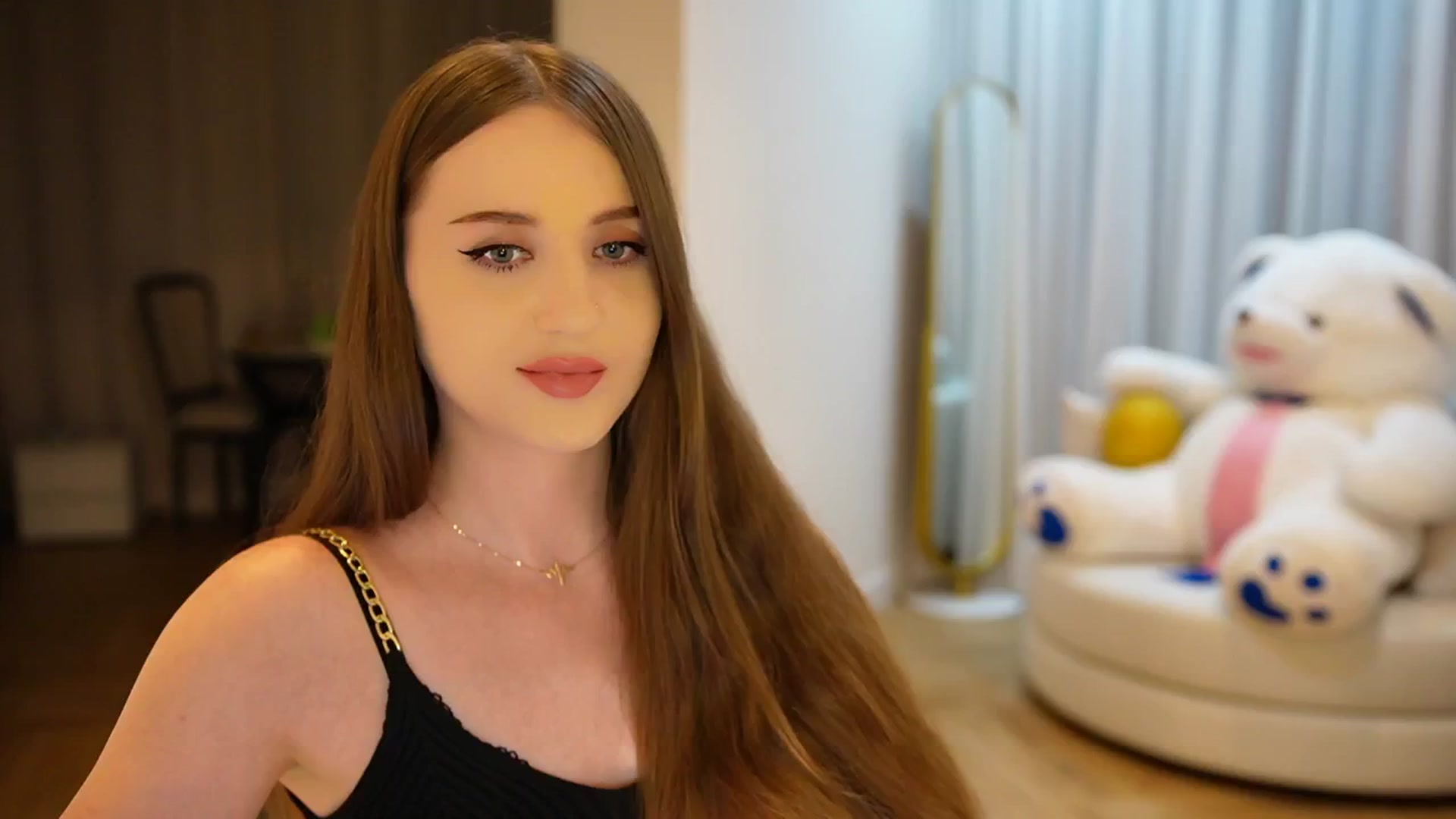 Gallery image thumbnail from Innocent_Soul's myfreecams stream on, 11/06/2024, 19:34 image 20 of 20