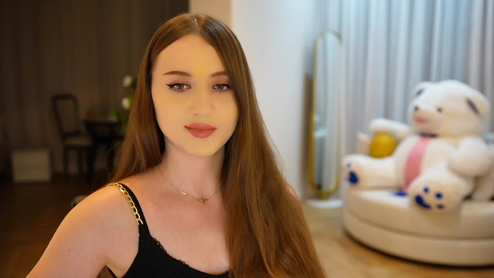 Gallery image thumbnail from Innocent_Soul's myfreecams stream on, 11/06/2024, 19:34 image 11 of 20