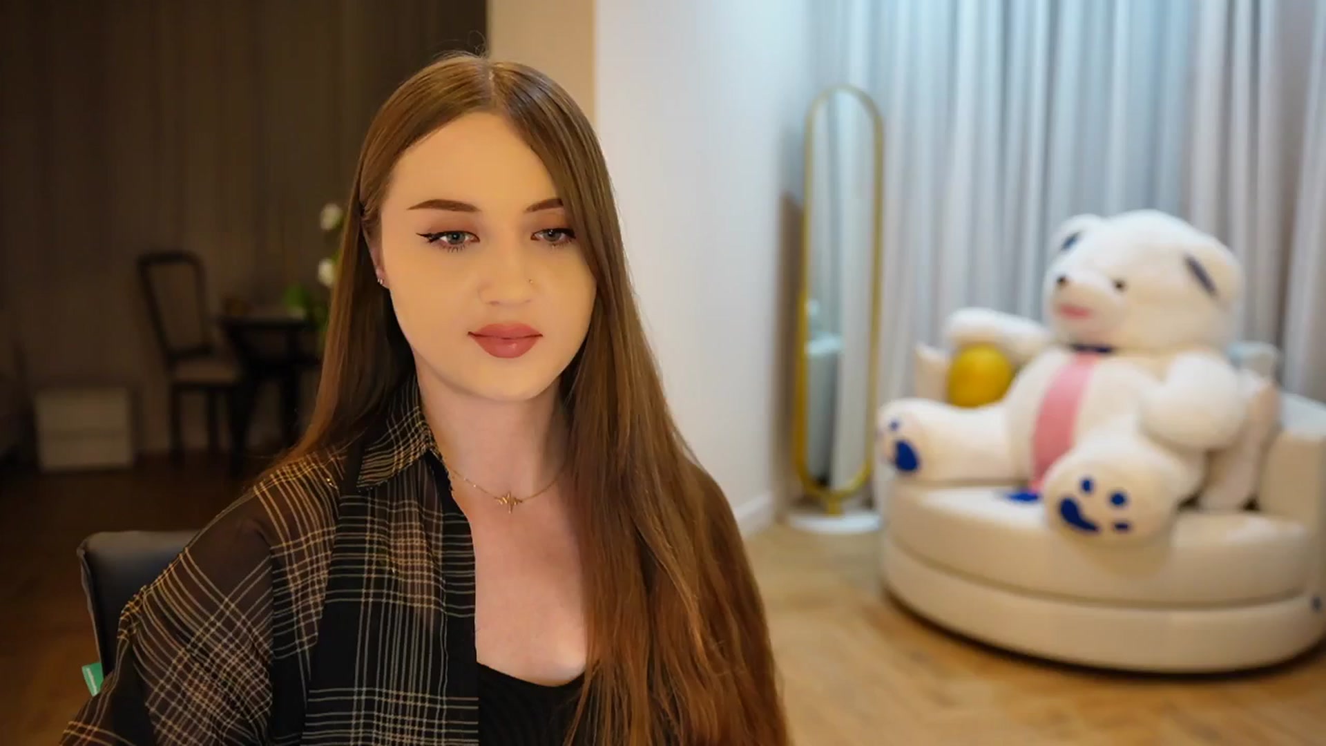 Gallery image thumbnail from Innocent_Soul's myfreecams stream on, 11/10/2024, 18:07 image 20 of 20
