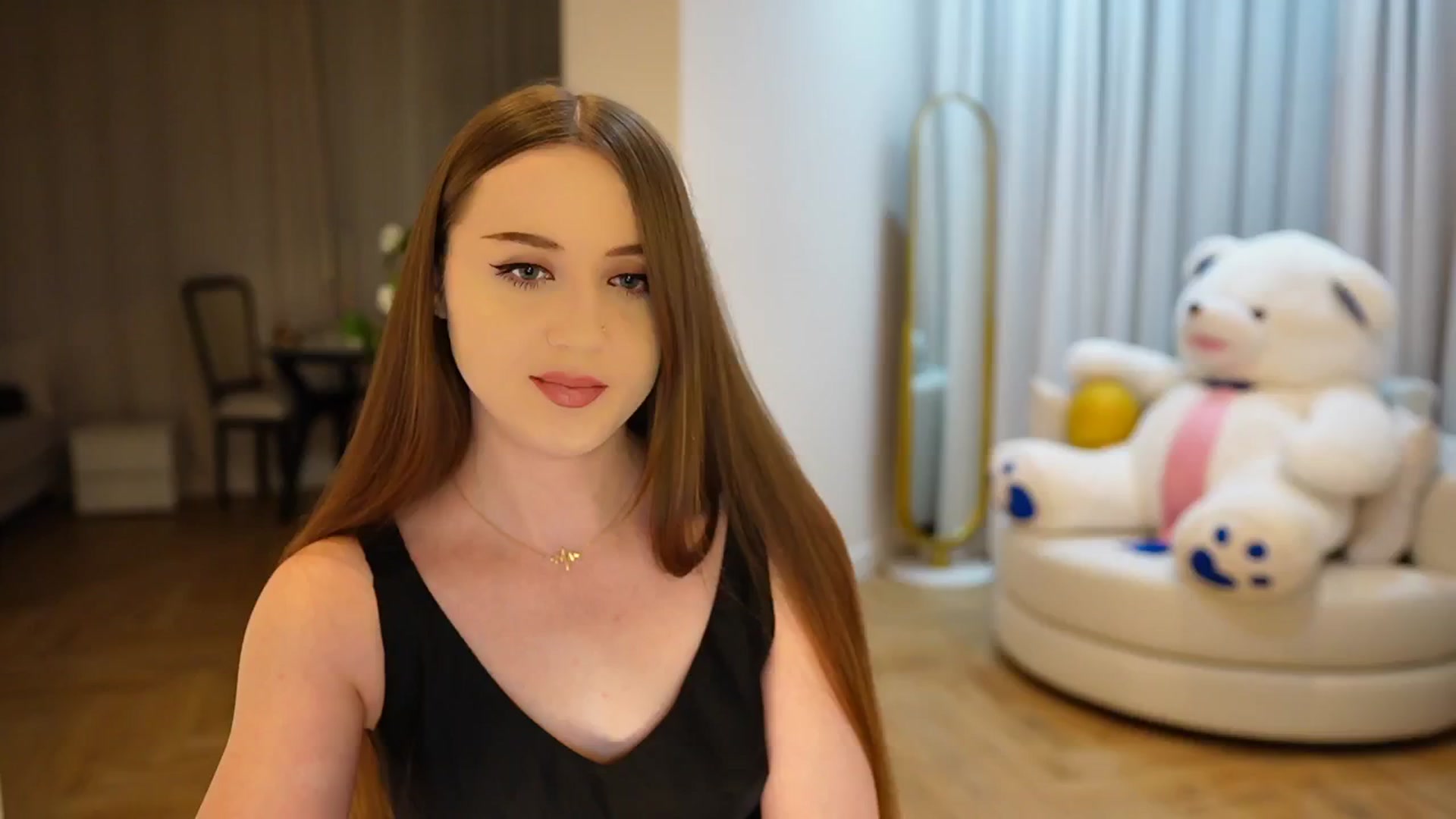 Gallery image thumbnail from Innocent_Soul's myfreecams stream on, 11/11/2024, 16:35 image 8 of 20