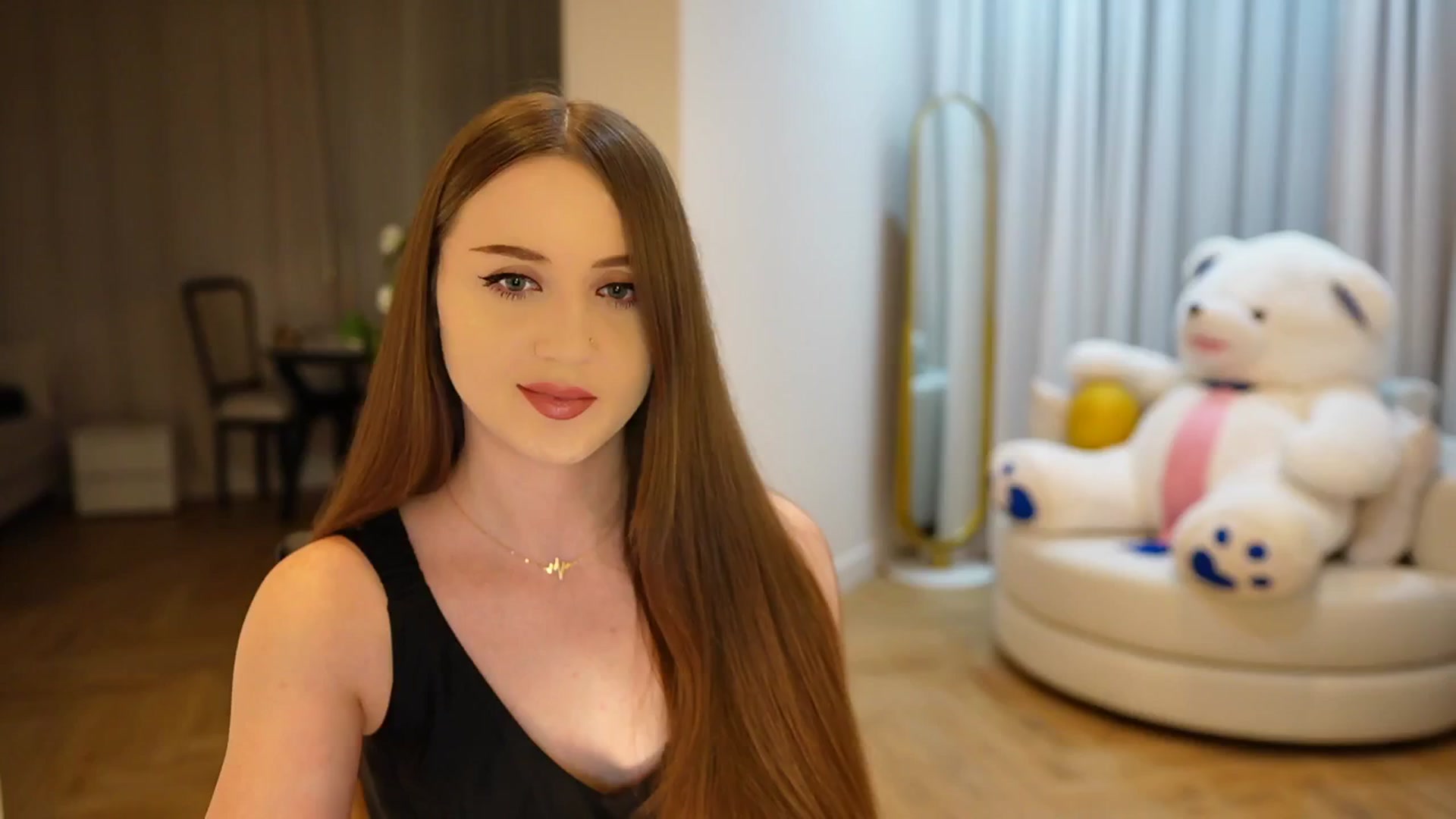 Gallery image thumbnail from Innocent_Soul's myfreecams stream on, 11/11/2024, 16:35 image 6 of 20