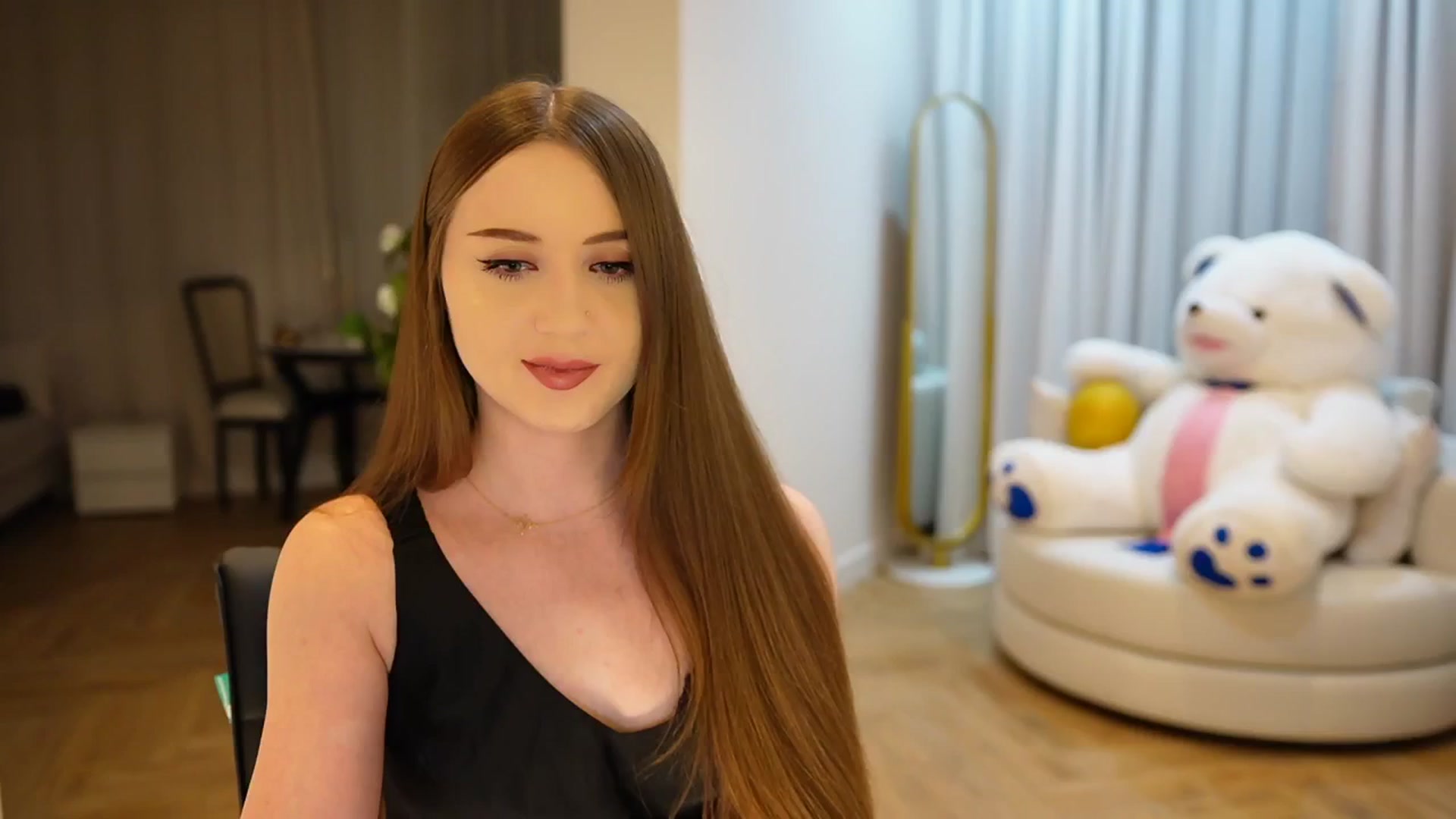 Gallery image thumbnail from Innocent_Soul's myfreecams stream on, 11/11/2024, 16:35 image 17 of 20
