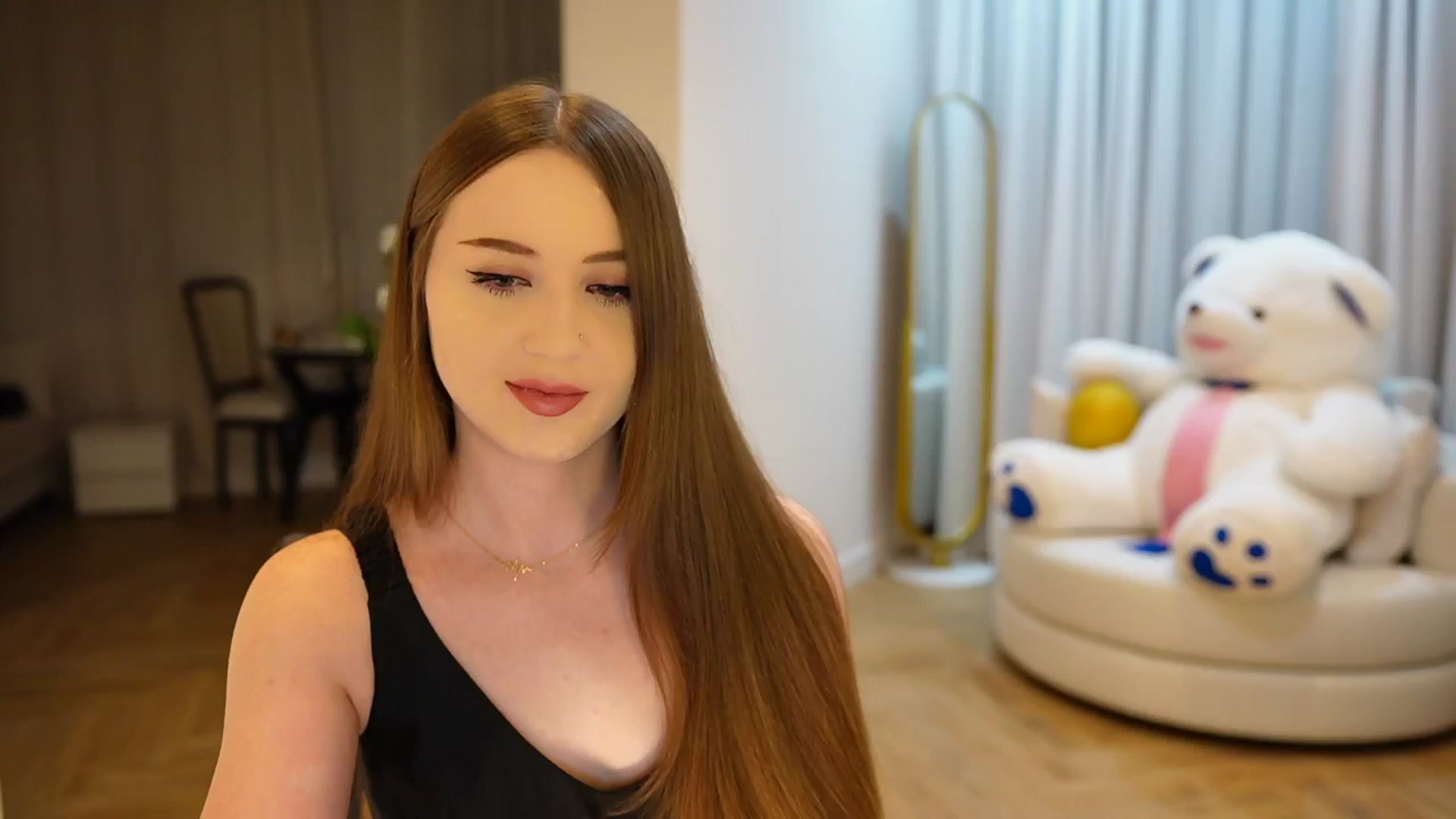 Gallery image thumbnail from Innocent_Soul's myfreecams stream on, 11/11/2024, 16:35 image 14 of 20