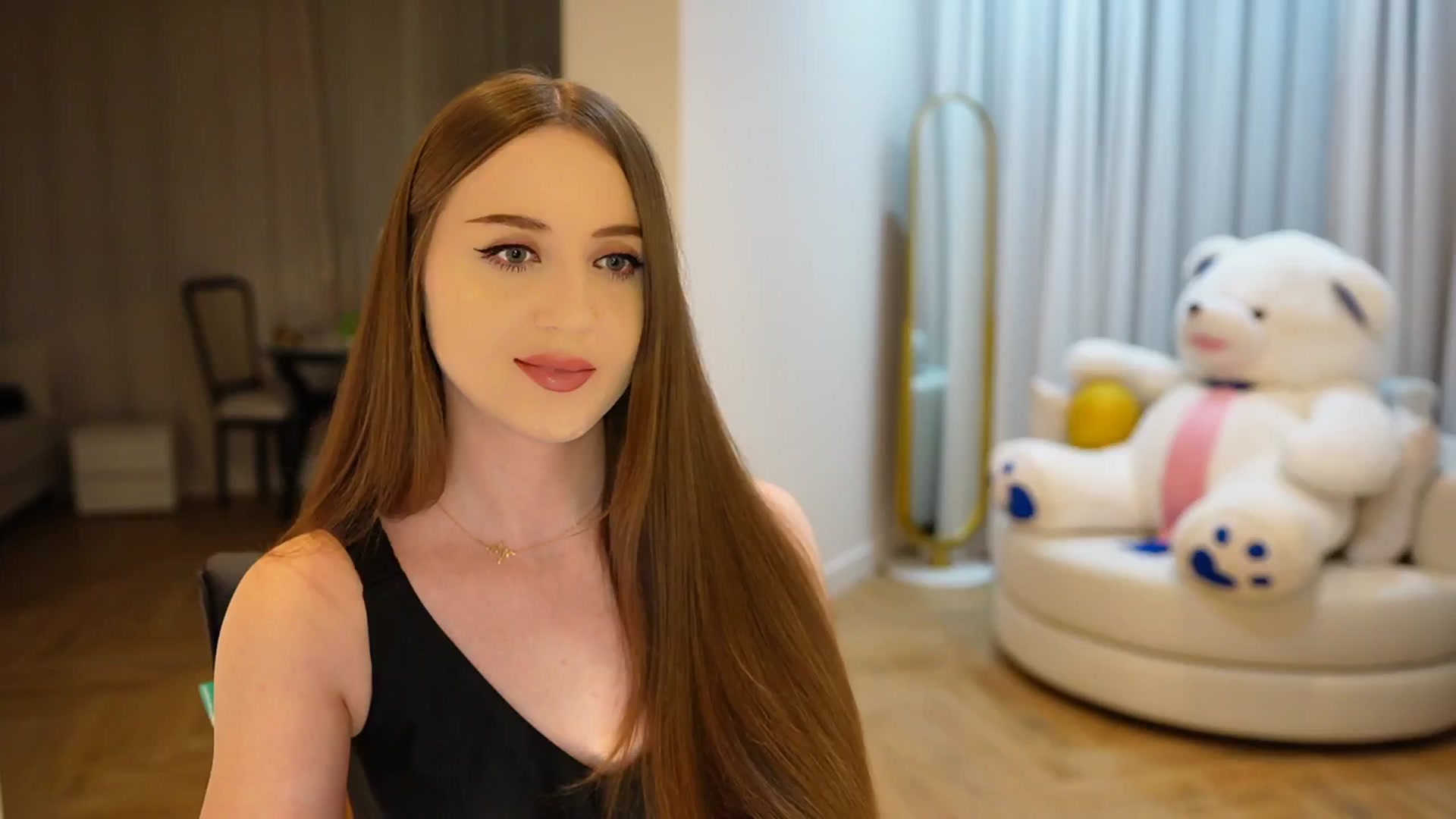 Gallery image thumbnail from Innocent_Soul's myfreecams stream on, 11/11/2024, 16:35 image 18 of 20