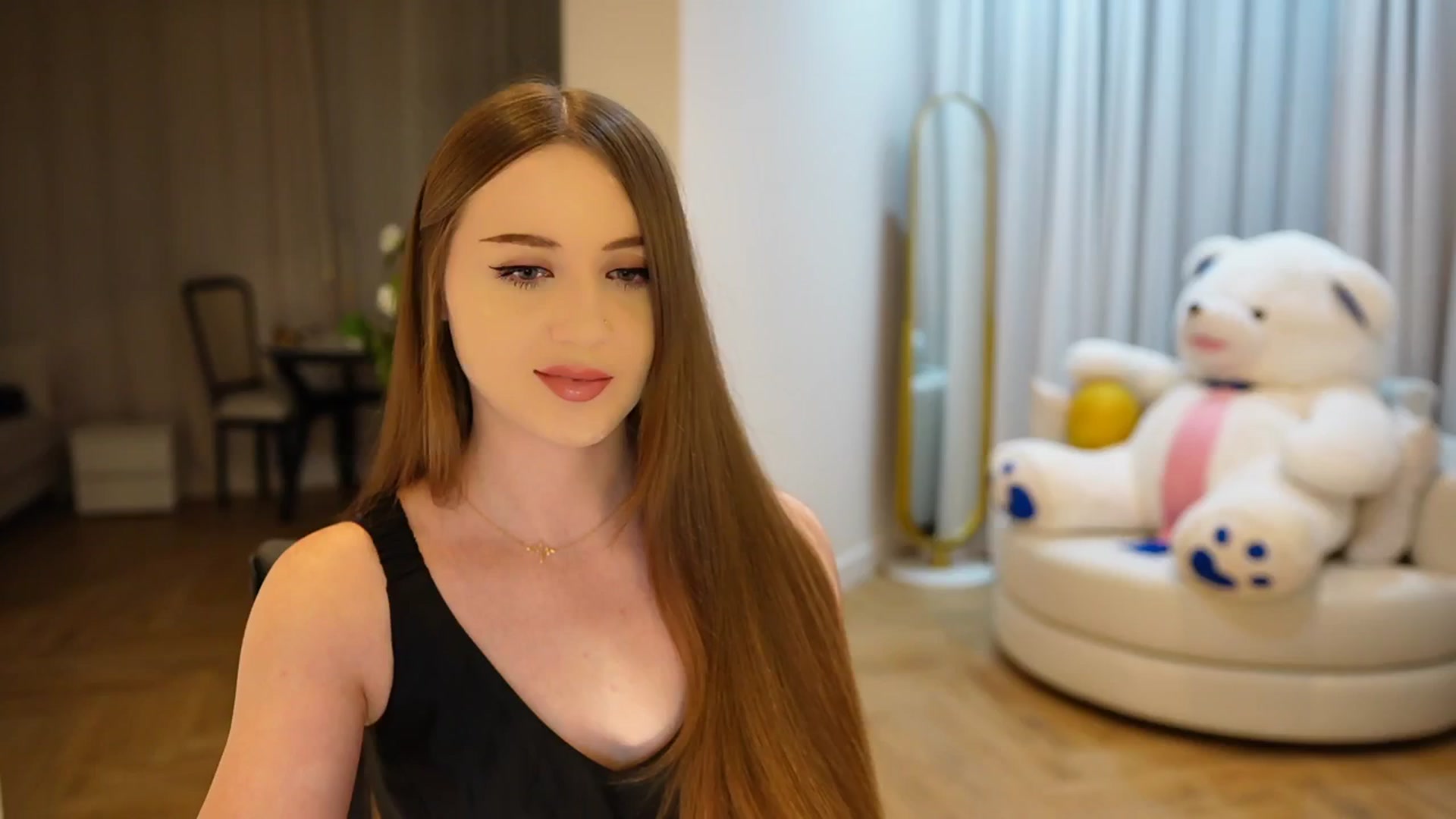 Gallery image thumbnail from Innocent_Soul's myfreecams stream on, 11/11/2024, 16:35 image 13 of 20