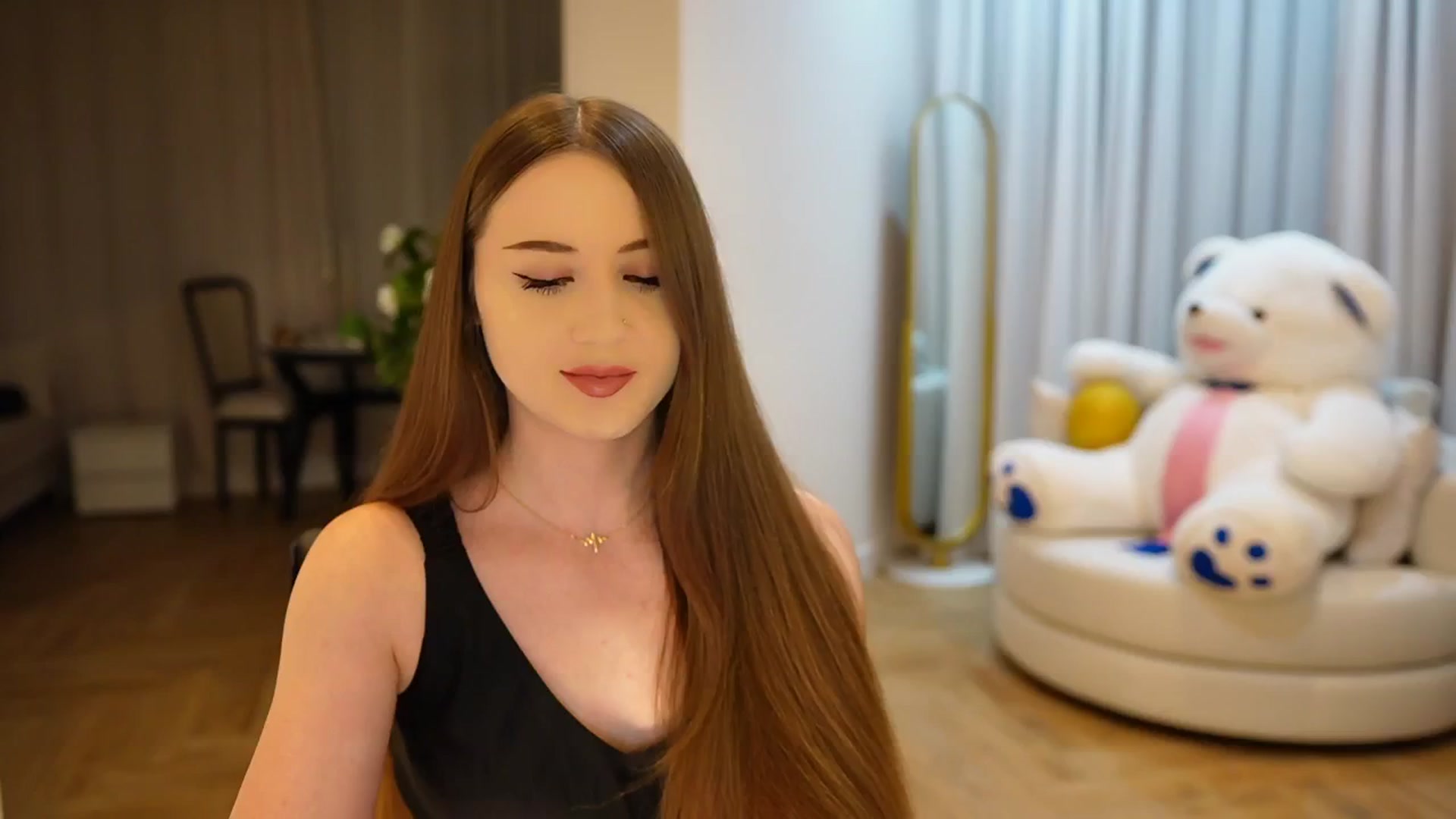 Gallery image thumbnail from Innocent_Soul's myfreecams stream on, 11/11/2024, 16:35 image 5 of 20
