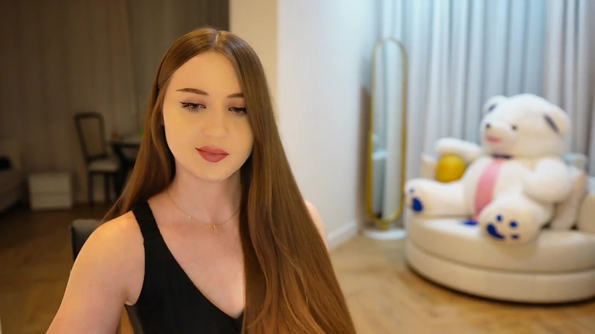 Gallery image thumbnail from Innocent_Soul's myfreecams stream on, 11/11/2024, 17:38 image 14 of 20