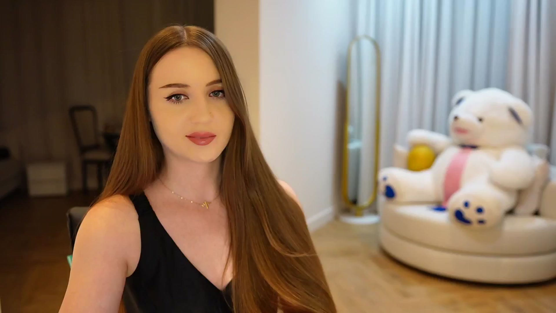 Gallery image thumbnail from Innocent_Soul's myfreecams stream on, 11/11/2024, 18:34 image 13 of 20