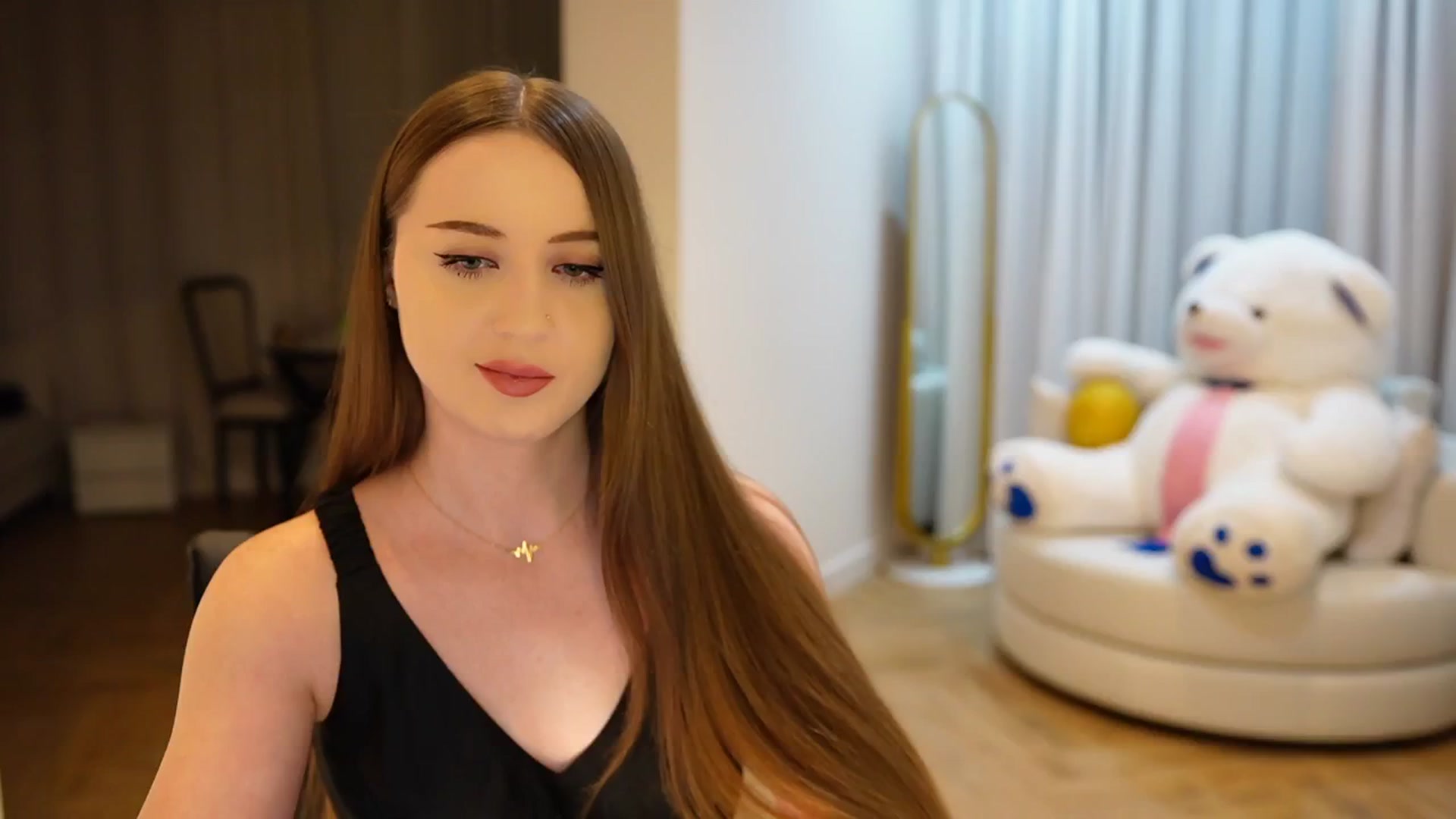 Gallery image thumbnail from Innocent_Soul's myfreecams stream on, 11/11/2024, 18:34 image 2 of 20