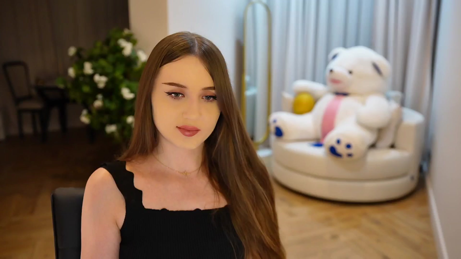 Gallery image thumbnail from Innocent_Soul's myfreecams stream on, 11/12/2024, 14:49 image 16 of 20