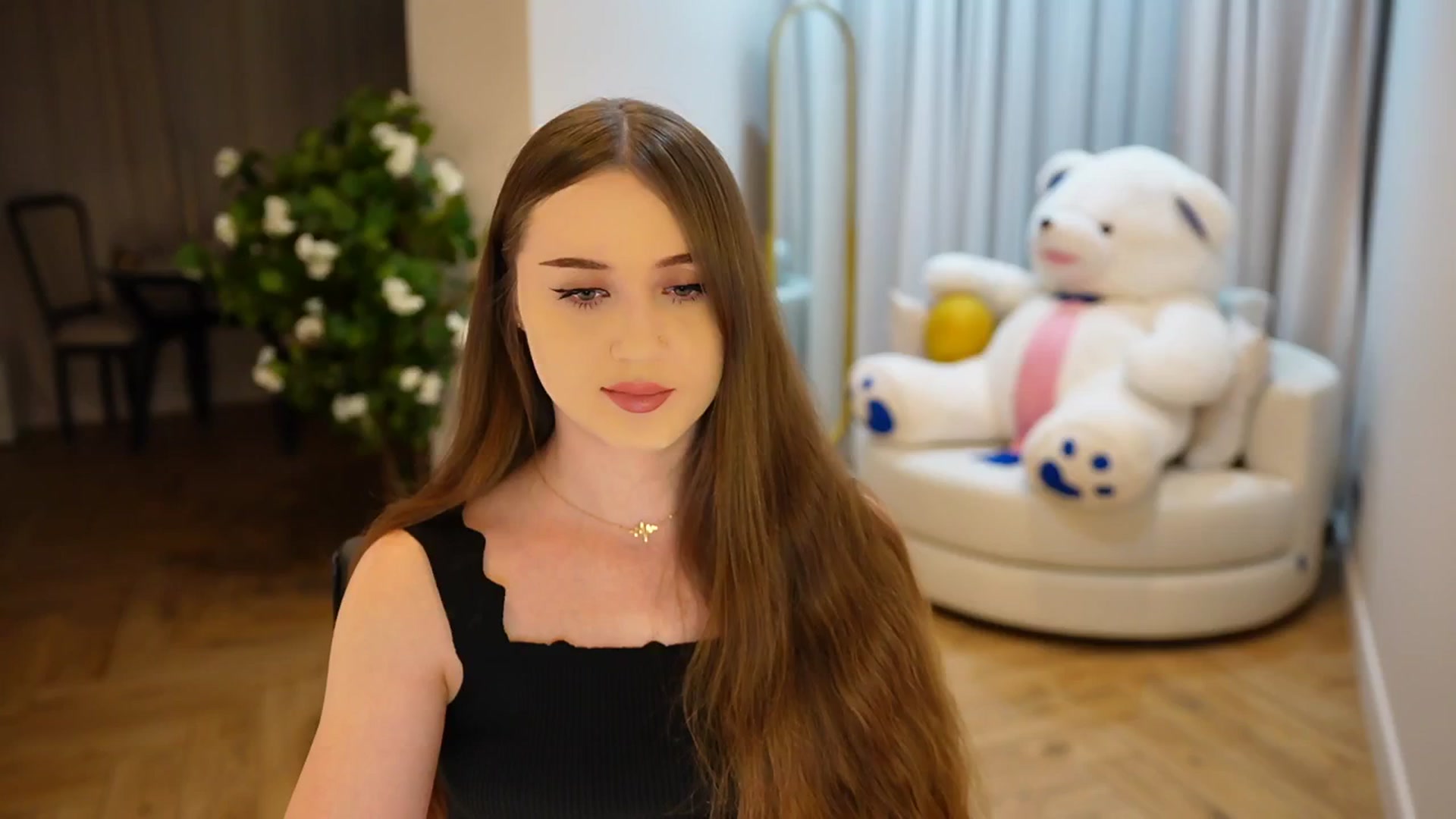 Gallery image thumbnail from Innocent_Soul's myfreecams stream on, 11/12/2024, 14:49 image 1 of 20