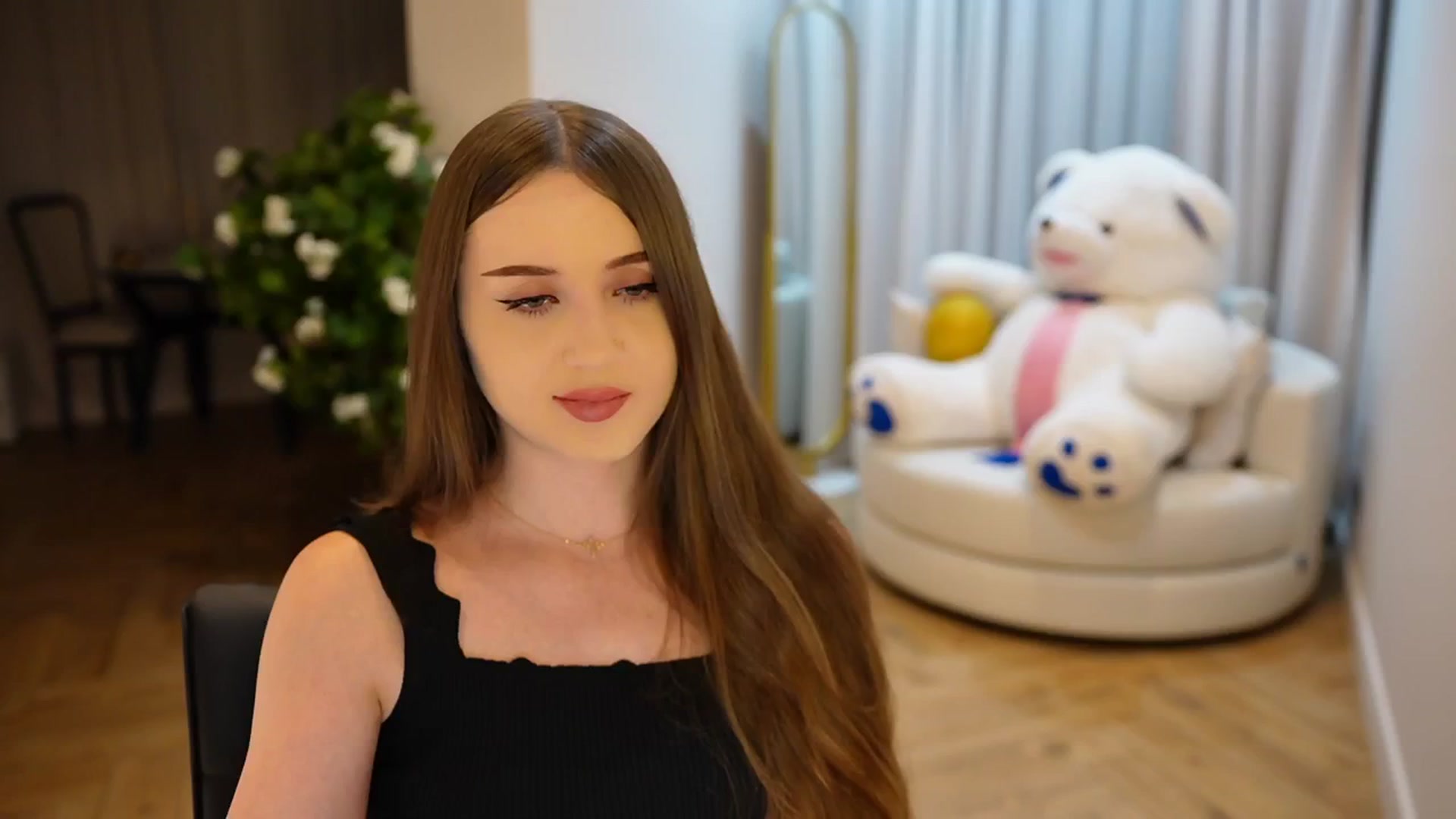 Gallery image thumbnail from Innocent_Soul's myfreecams stream on, 11/12/2024, 14:49 image 17 of 20