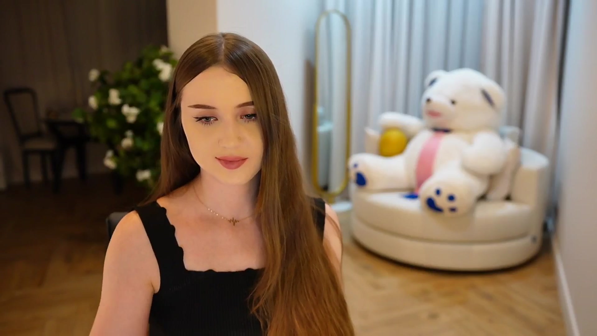 Gallery image thumbnail from Innocent_Soul's myfreecams stream on, 11/12/2024, 15:47 image 20 of 20