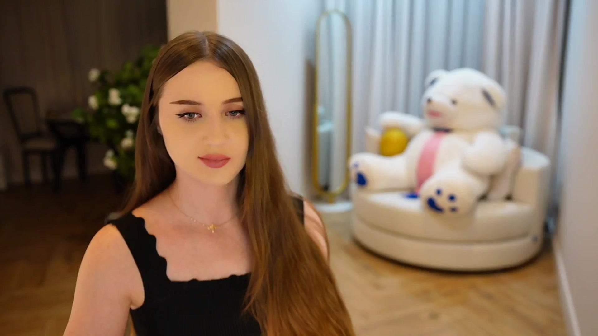 Gallery image thumbnail from Innocent_Soul's myfreecams stream on, 11/12/2024, 15:47 image 17 of 20