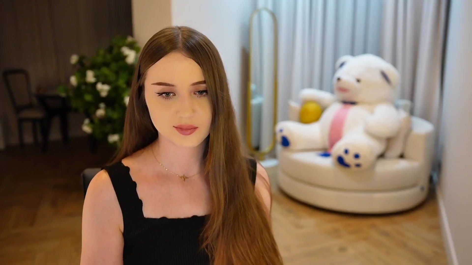 Gallery image thumbnail from Innocent_Soul's myfreecams stream on, 11/12/2024, 15:47 image 19 of 20