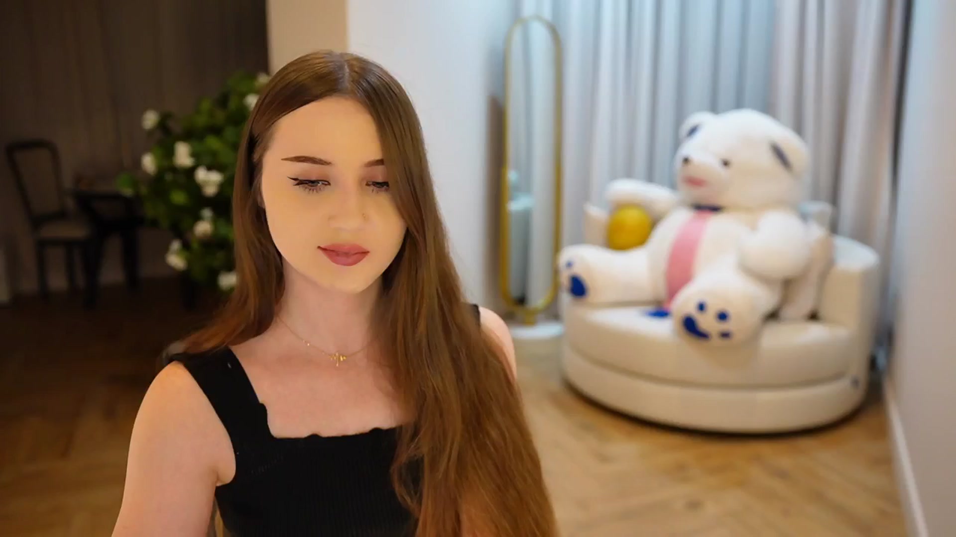 Gallery image thumbnail from Innocent_Soul's myfreecams stream on, 11/12/2024, 15:47 image 7 of 20