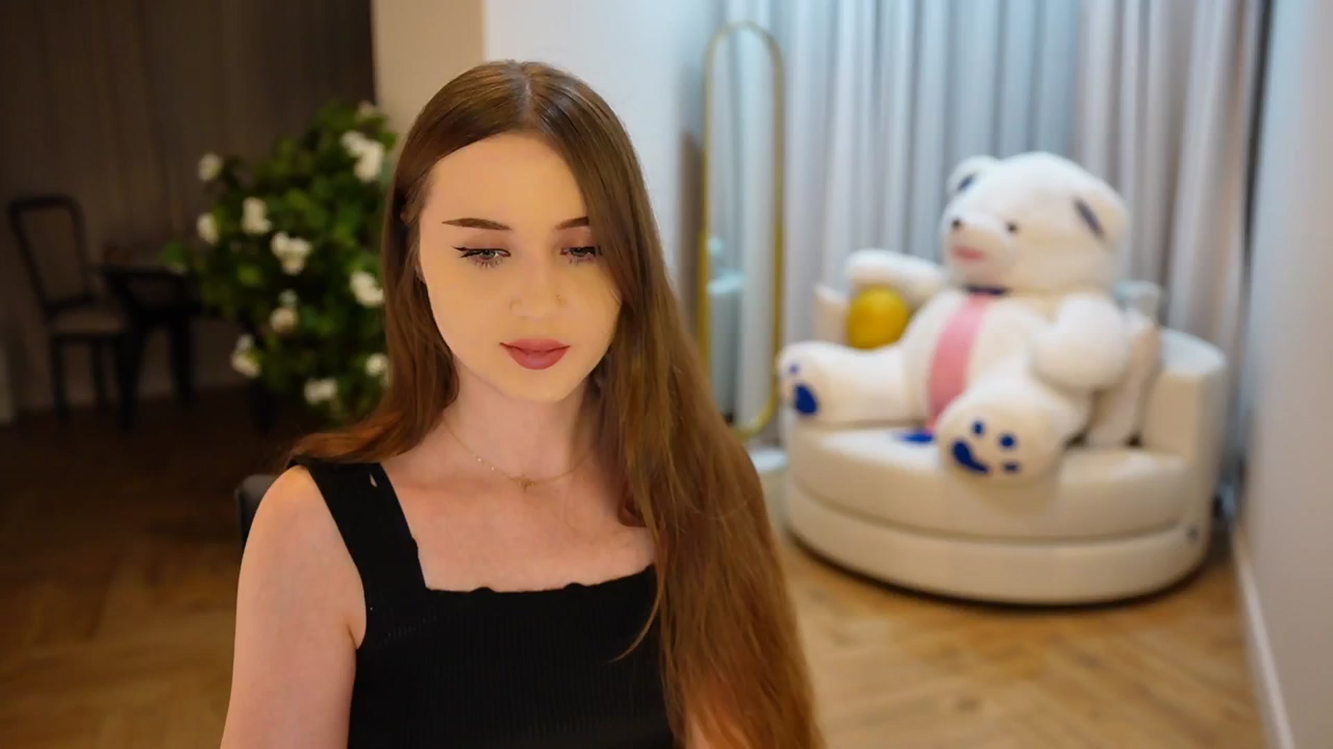 Gallery image thumbnail from Innocent_Soul's myfreecams stream on, 11/12/2024, 15:47 image 1 of 20