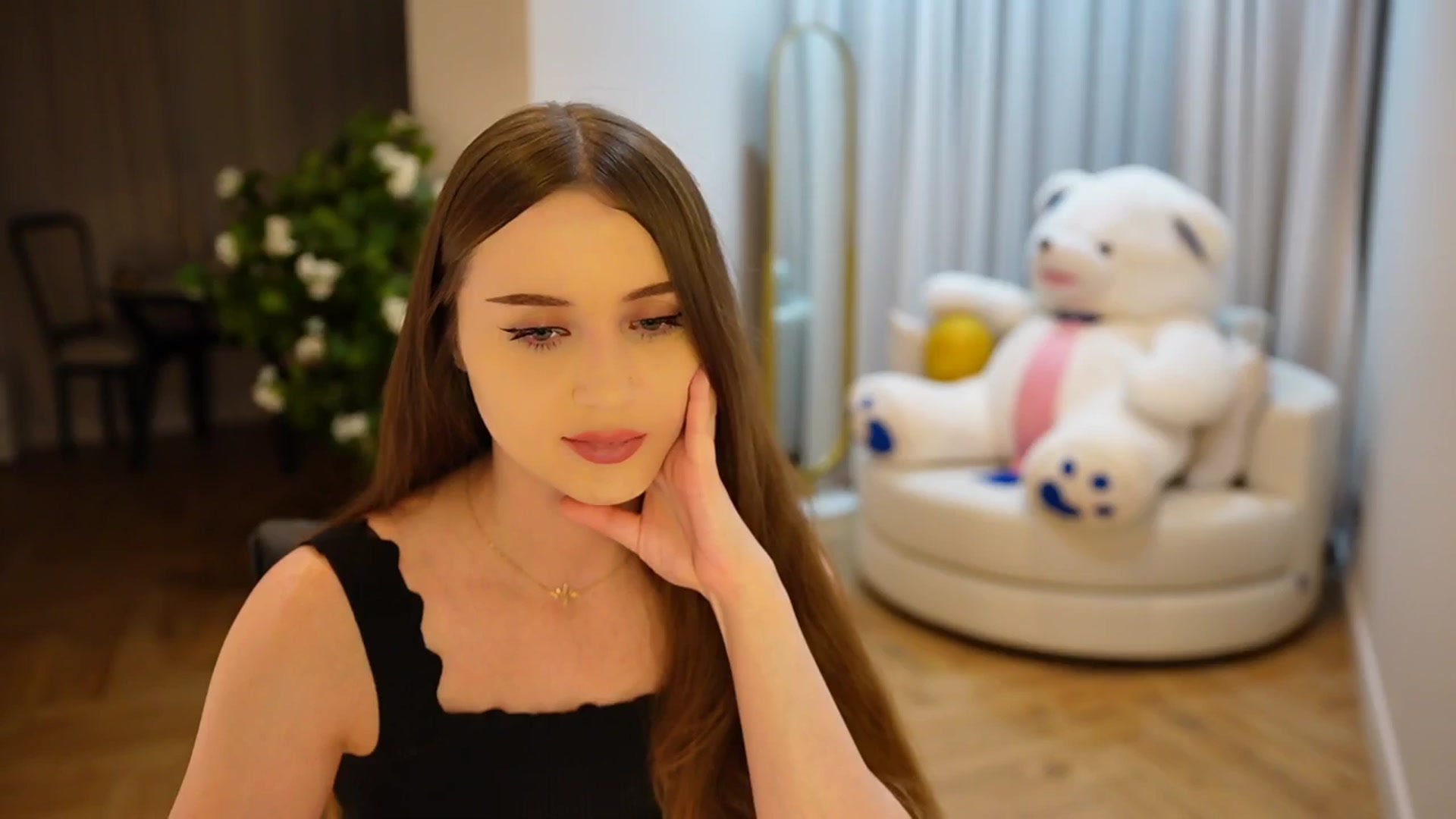 Gallery image thumbnail from Innocent_Soul's myfreecams stream on, 11/12/2024, 15:47 image 18 of 20