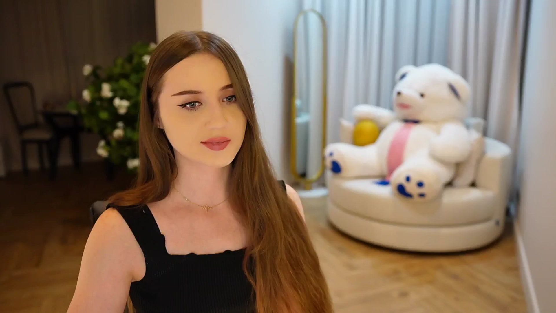 Gallery image thumbnail from Innocent_Soul's myfreecams stream on, 11/12/2024, 15:47 image 6 of 20