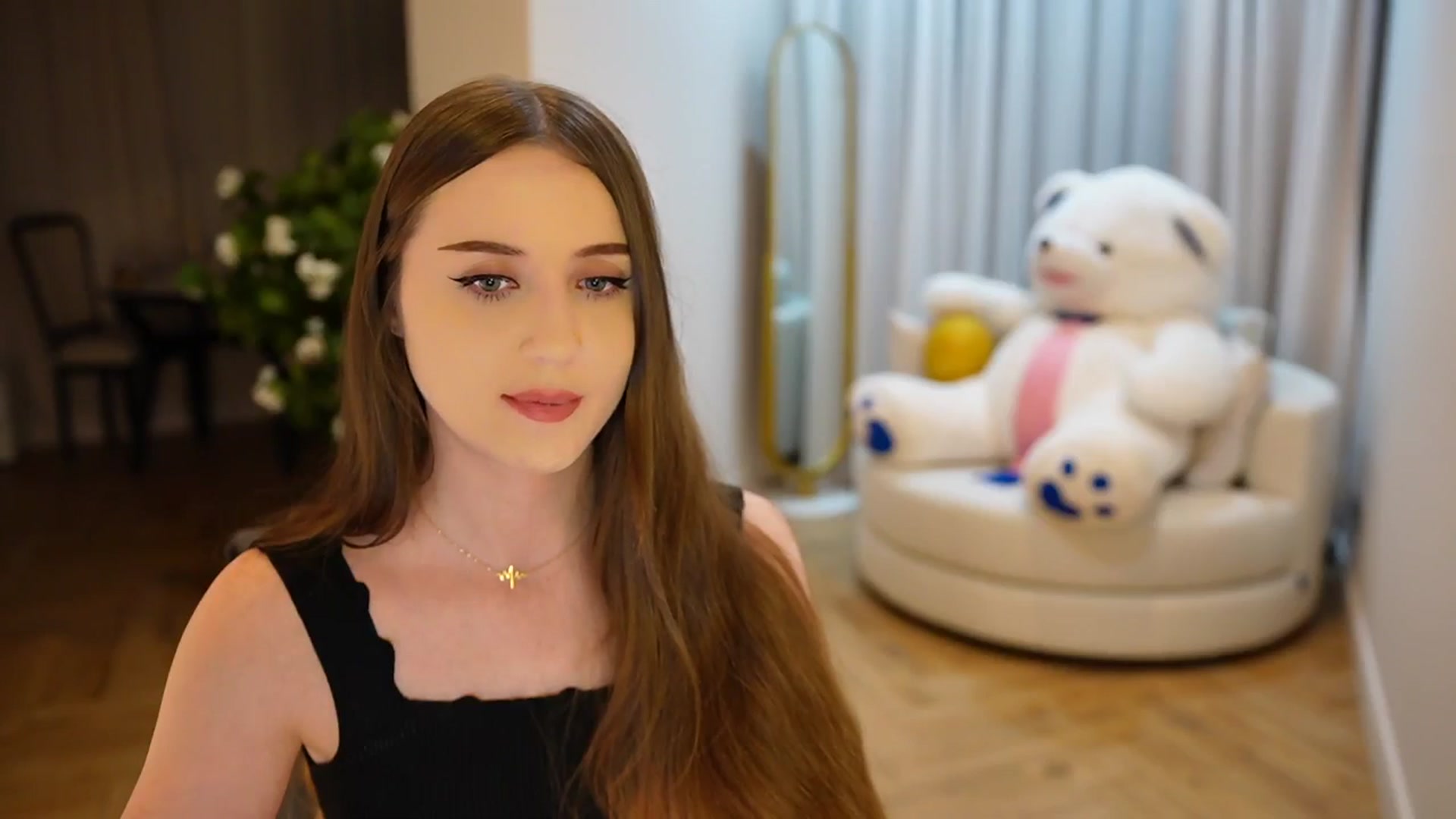 Gallery image thumbnail from Innocent_Soul's myfreecams stream on, 11/12/2024, 15:47 image 13 of 20