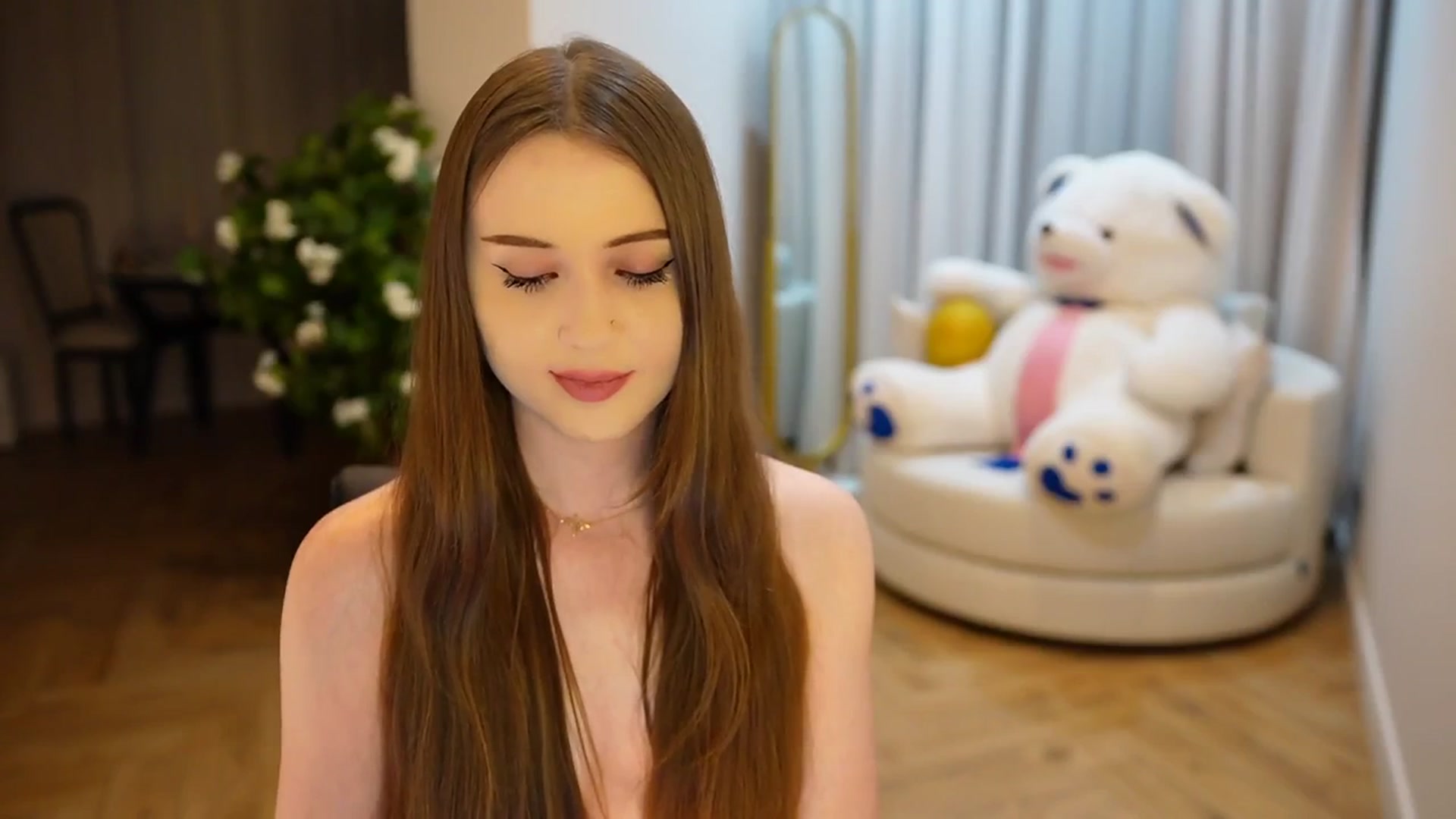 Gallery image thumbnail from Innocent_Soul's myfreecams stream on, 11/13/2024, 19:04 image 13 of 20