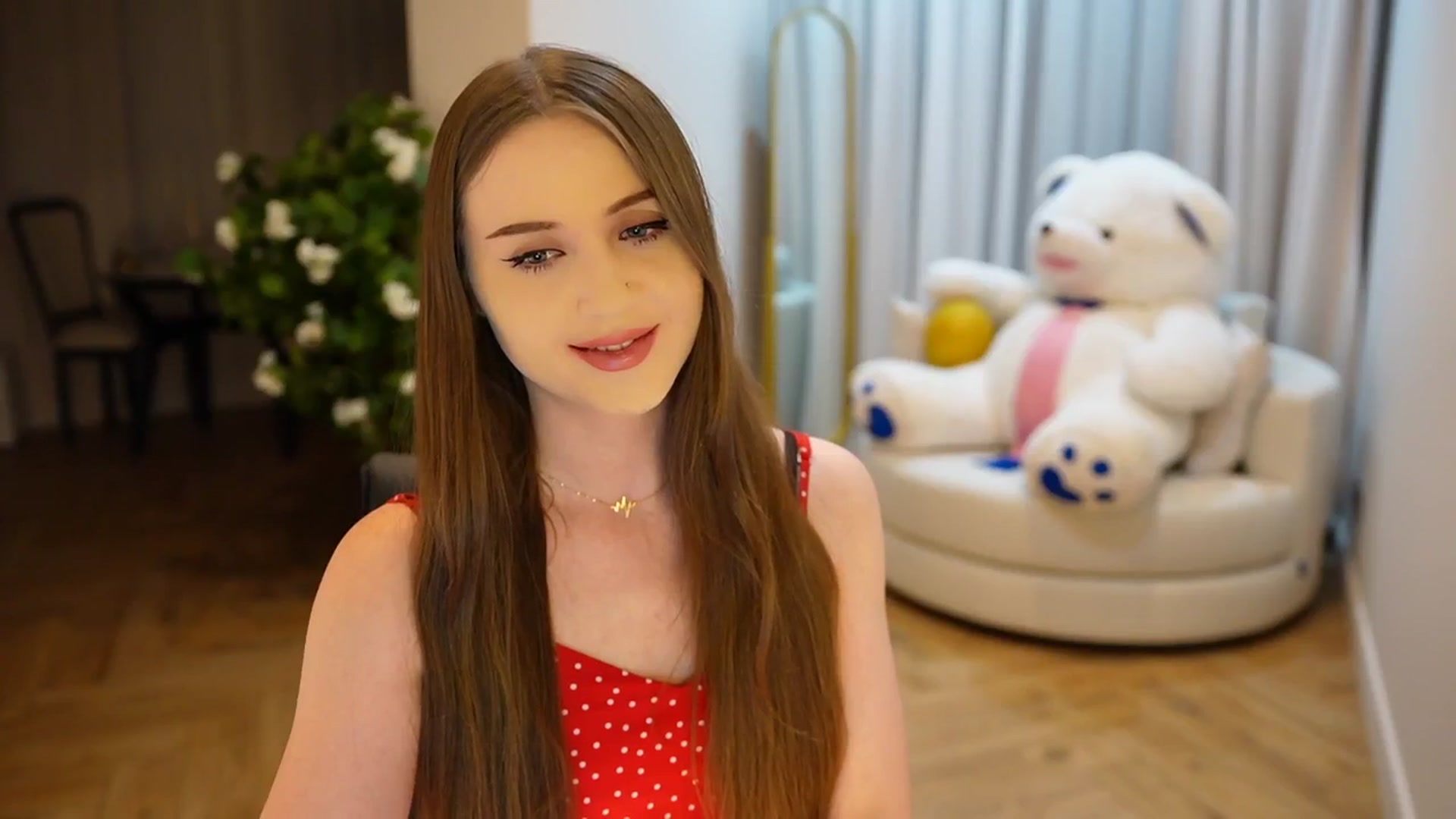 Gallery image thumbnail from Innocent_Soul's myfreecams stream on, 11/13/2024, 19:04 image 3 of 20