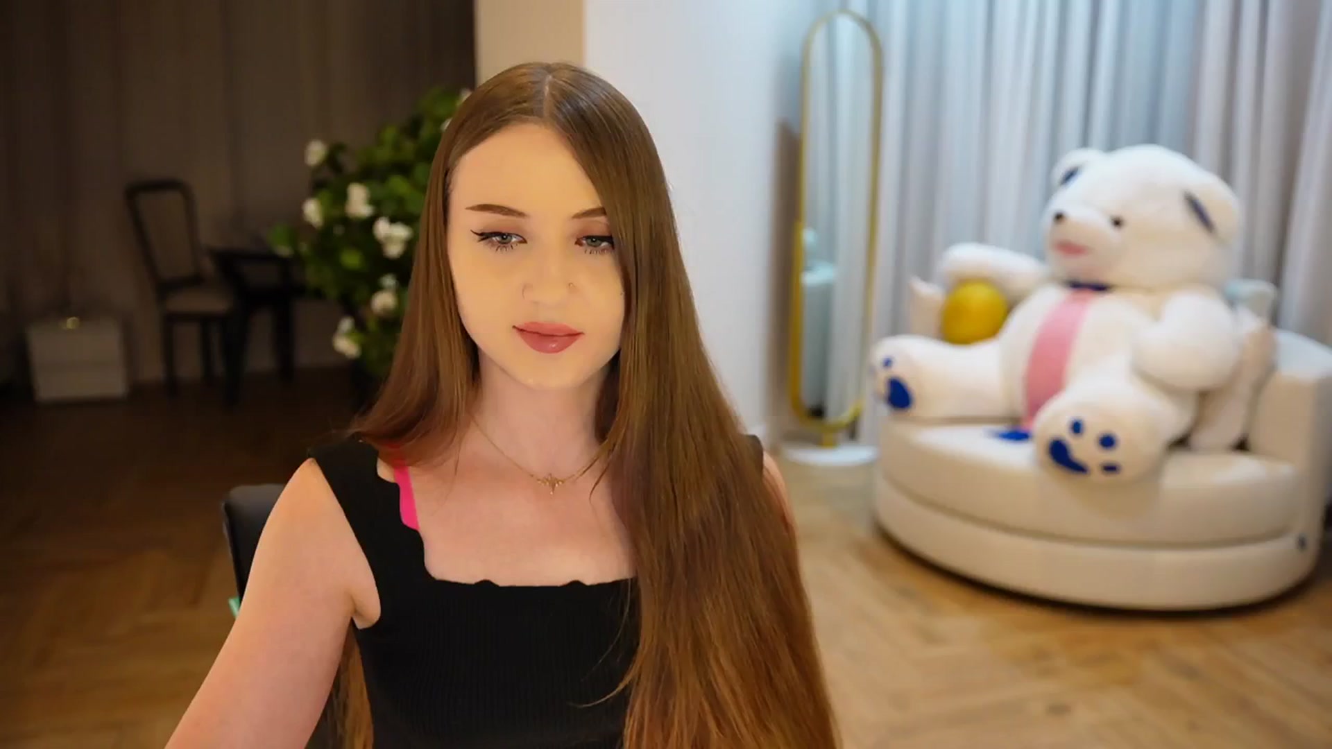 Gallery image thumbnail from Innocent_Soul's myfreecams stream on, 11/15/2024, 16:12 image 20 of 20
