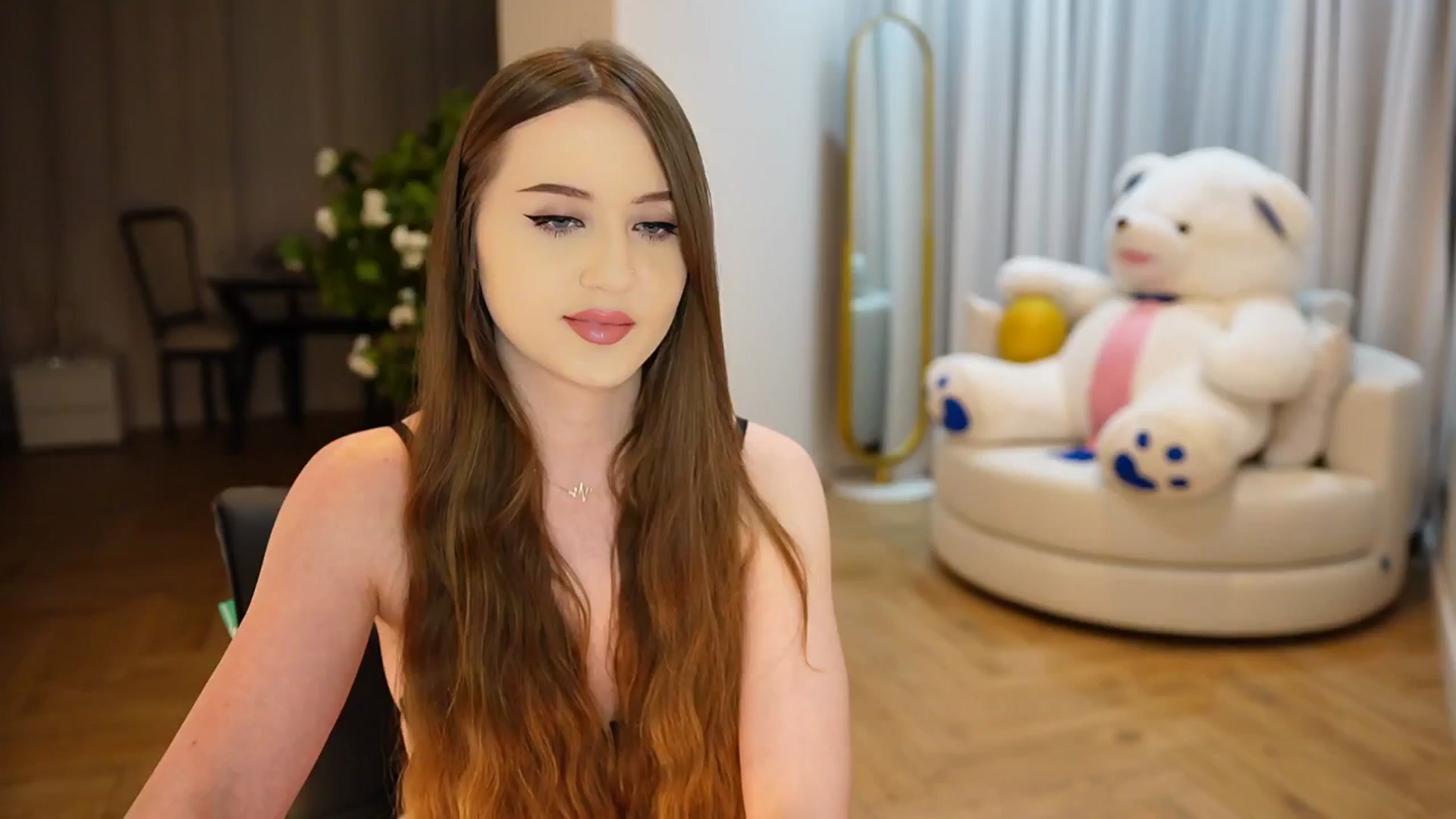 Gallery image thumbnail from Innocent_Soul's myfreecams stream on, 11/18/2024, 14:02 image 20 of 20