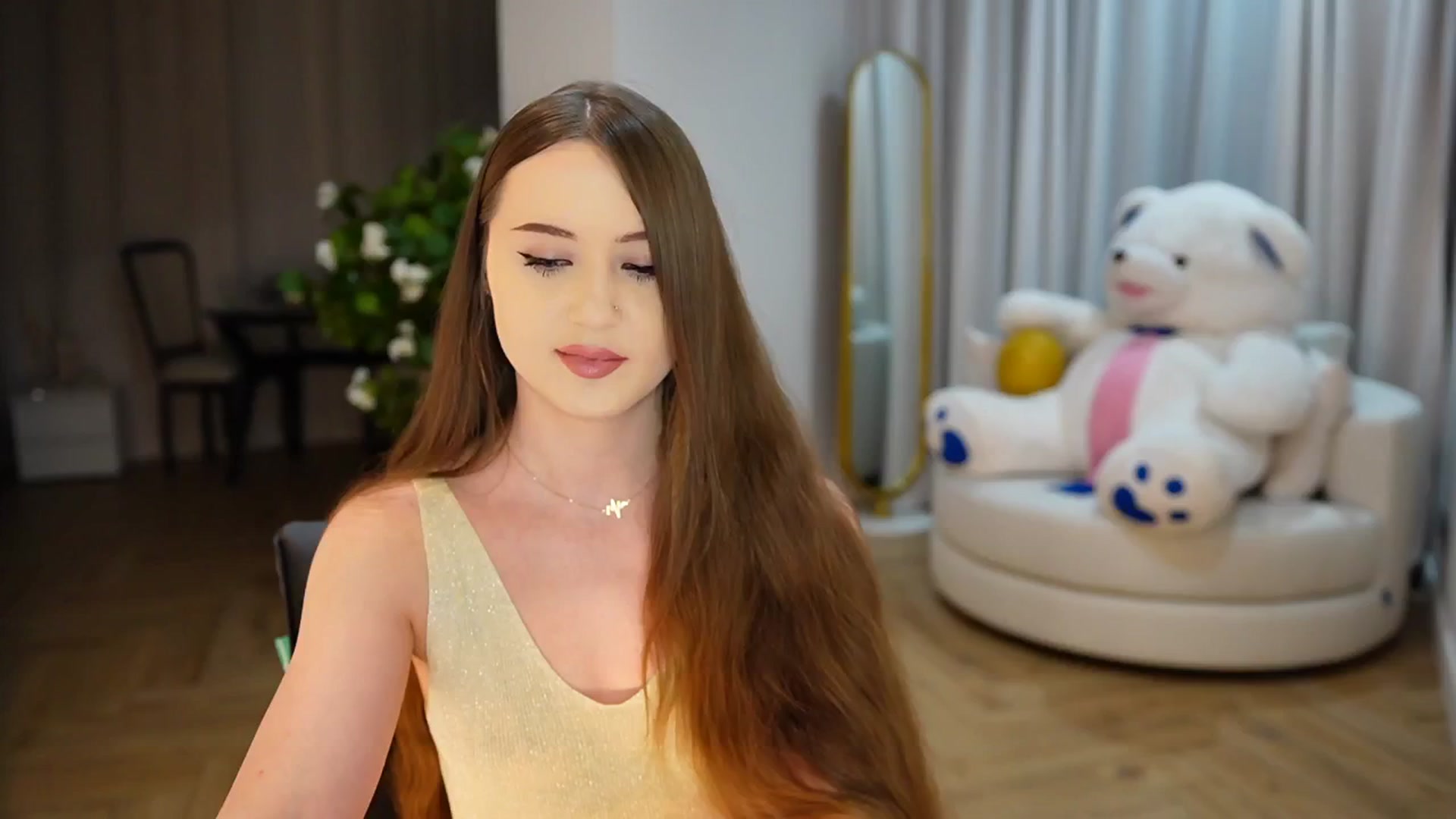 Gallery image thumbnail from Innocent_Soul's myfreecams stream on, 11/18/2024, 14:57 image 13 of 20