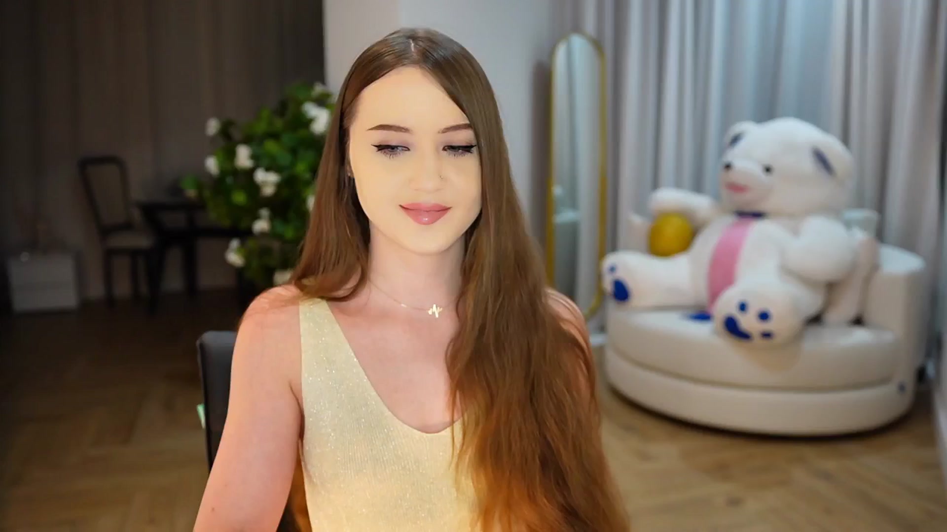 Gallery image thumbnail from Innocent_Soul's myfreecams stream on, 11/18/2024, 14:57 image 16 of 20