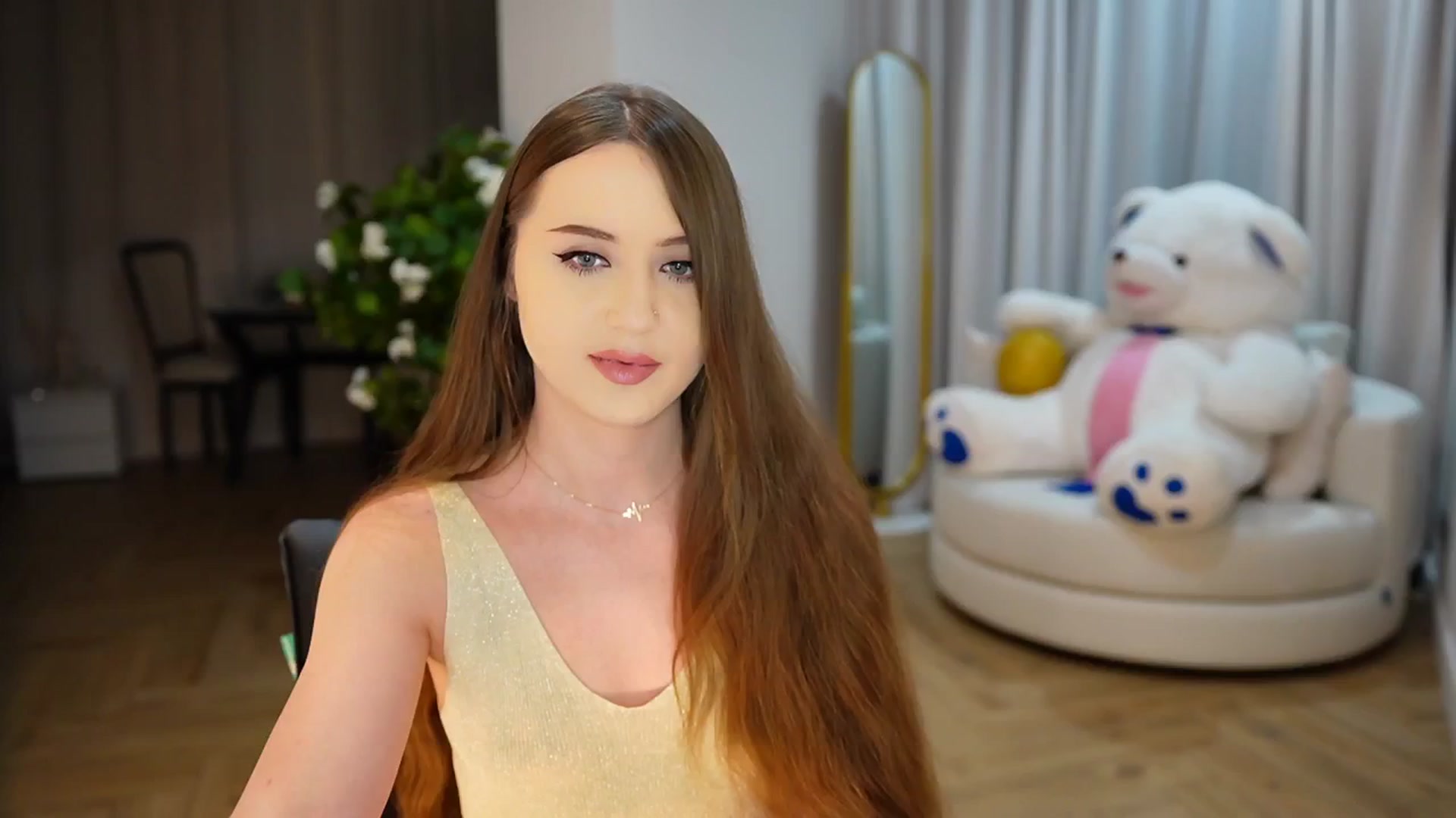 Gallery image thumbnail from Innocent_Soul's myfreecams stream on, 11/18/2024, 14:57 image 8 of 20