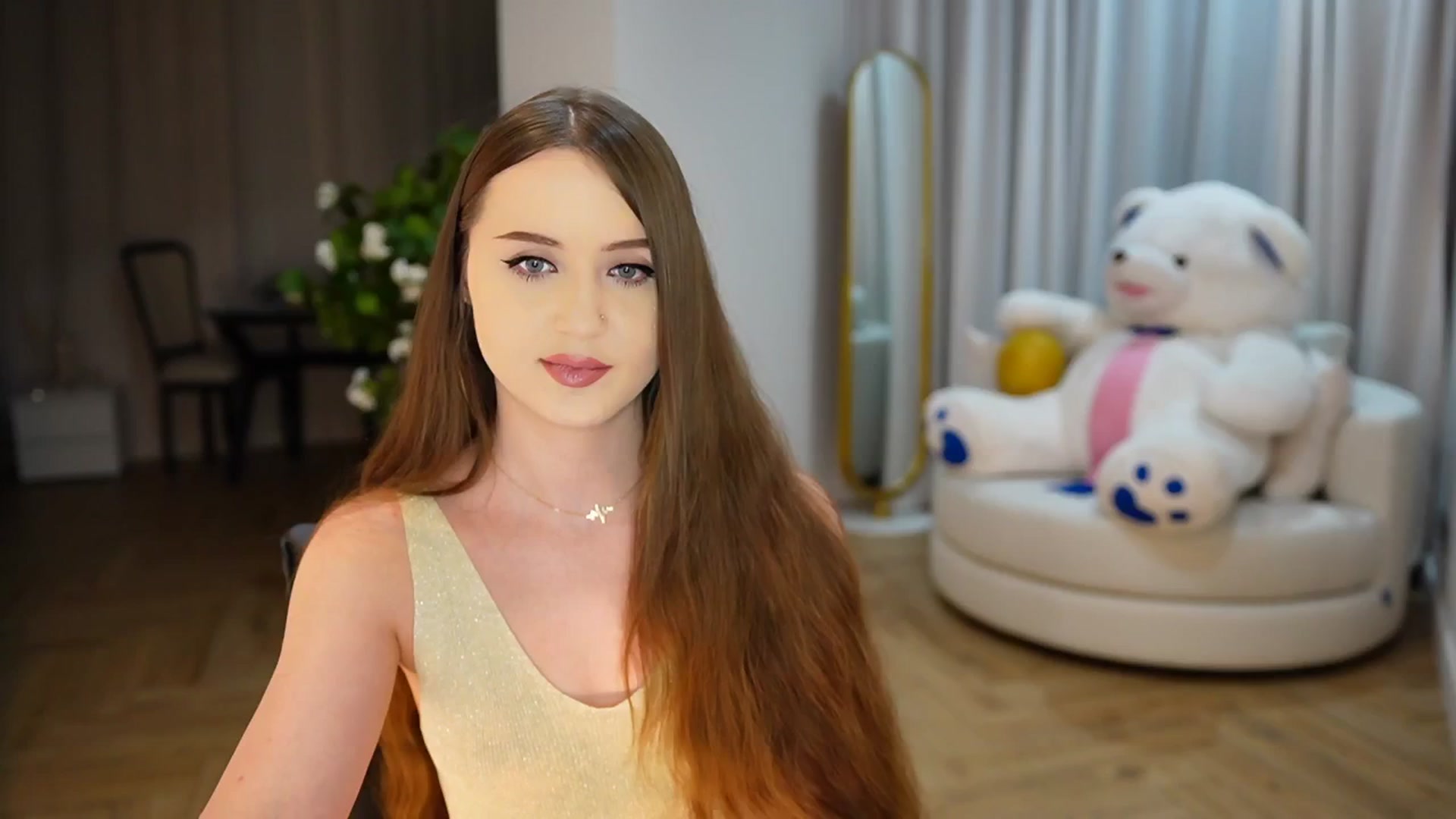 Gallery image thumbnail from Innocent_Soul's myfreecams stream on, 11/18/2024, 14:57 image 14 of 20