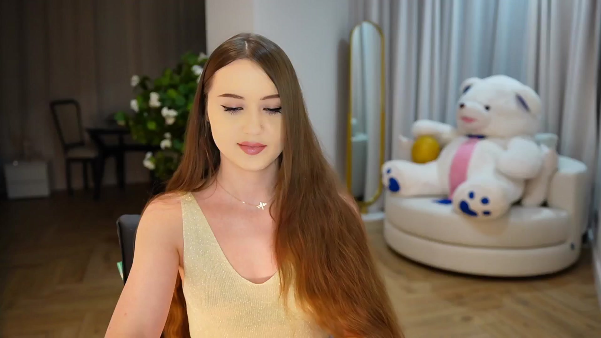 Gallery image thumbnail from Innocent_Soul's myfreecams stream on, 11/18/2024, 14:57 image 5 of 20