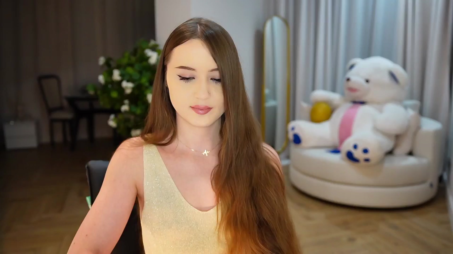 Gallery image thumbnail from Innocent_Soul's myfreecams stream on, 11/18/2024, 14:57 image 18 of 20