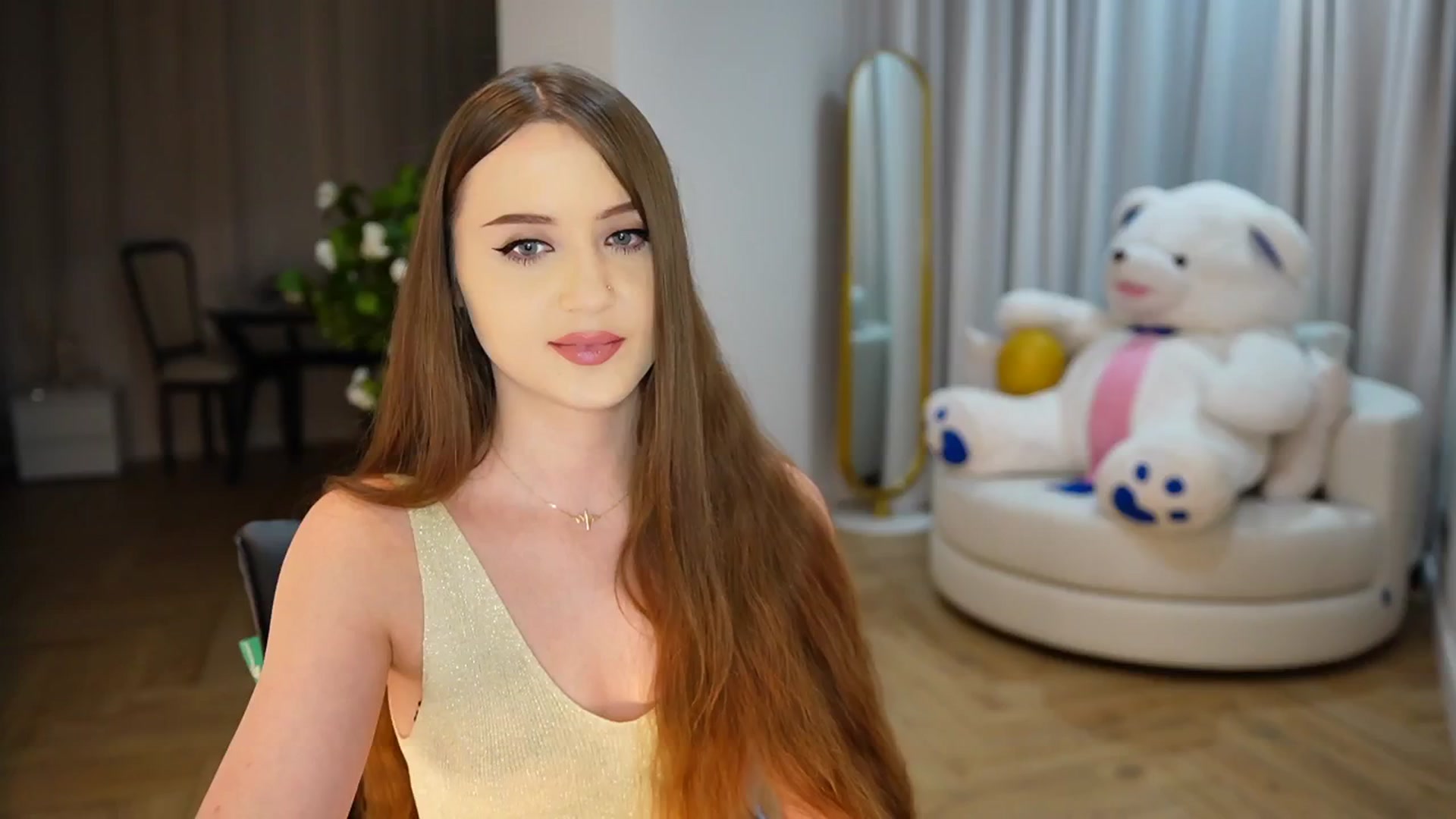 Gallery image thumbnail from Innocent_Soul's myfreecams stream on, 11/18/2024, 16:12 image 10 of 20