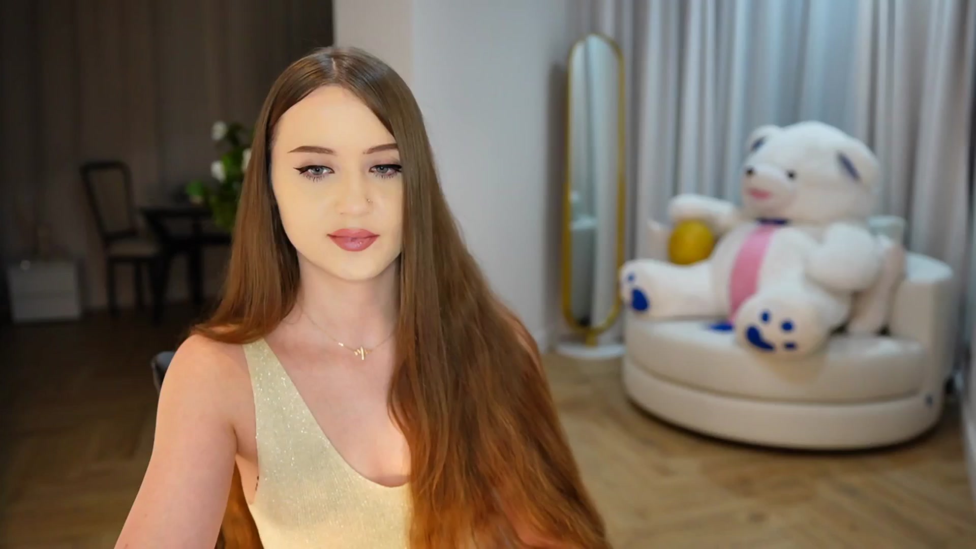 Gallery image thumbnail from Innocent_Soul's myfreecams stream on, 11/18/2024, 16:12 image 11 of 20