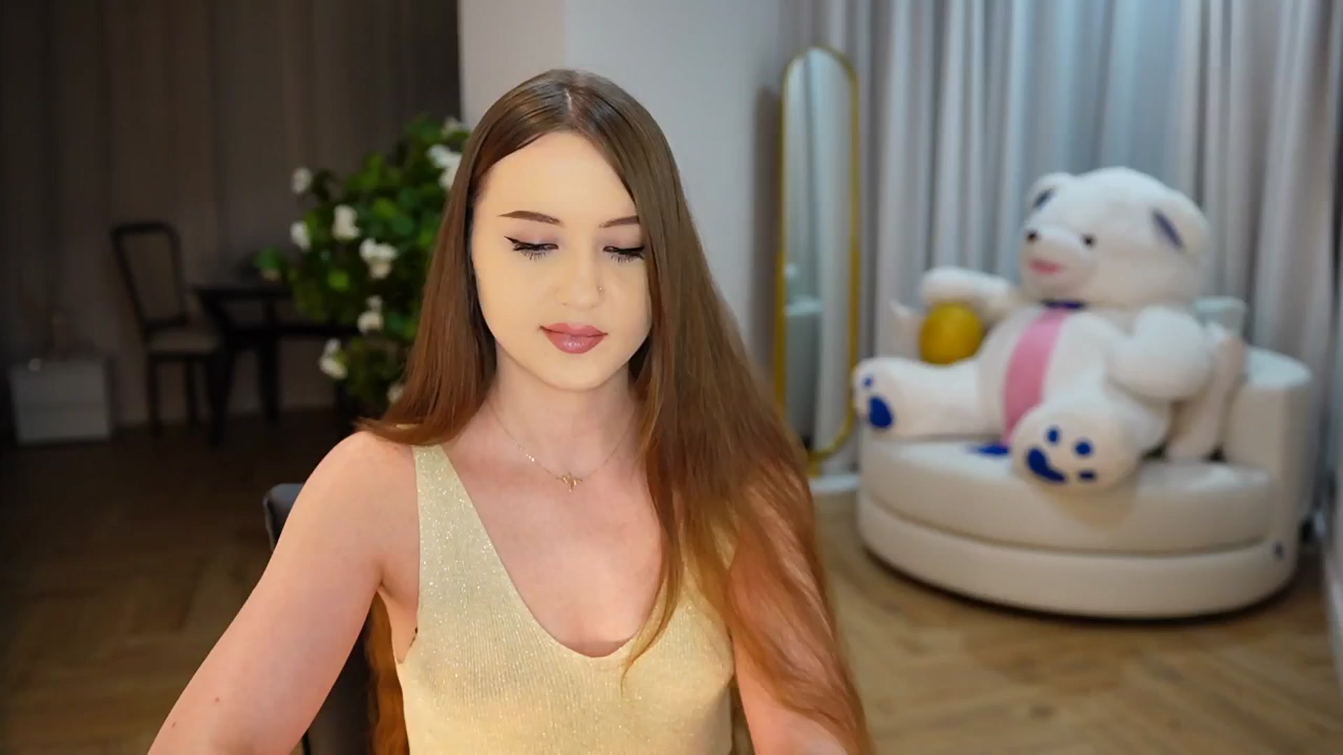 Gallery image thumbnail from Innocent_Soul's myfreecams stream on, 11/18/2024, 16:12 image 6 of 20