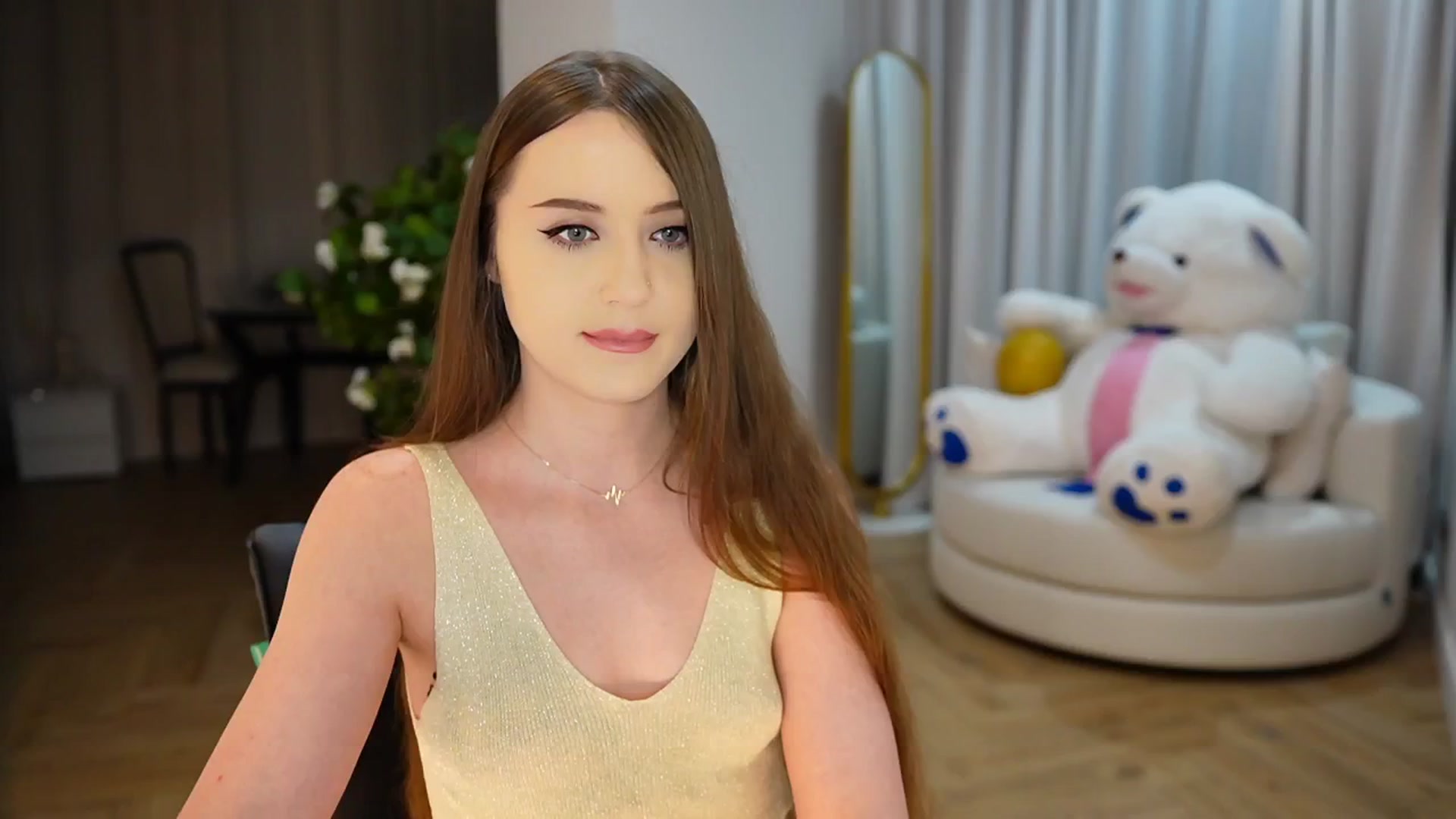 Gallery image thumbnail from Innocent_Soul's myfreecams stream on, 11/18/2024, 16:12 image 1 of 20