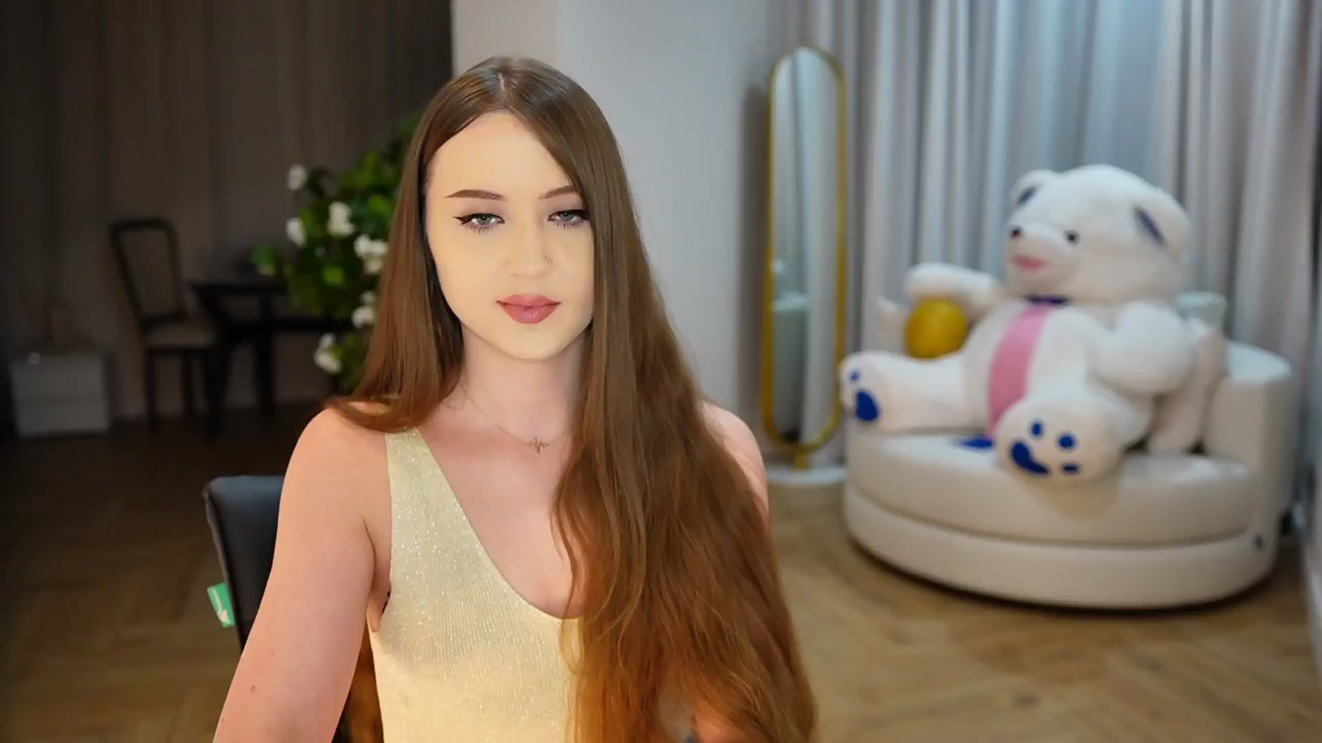 Gallery image thumbnail from Innocent_Soul's myfreecams stream on, 11/18/2024, 16:12 image 12 of 20