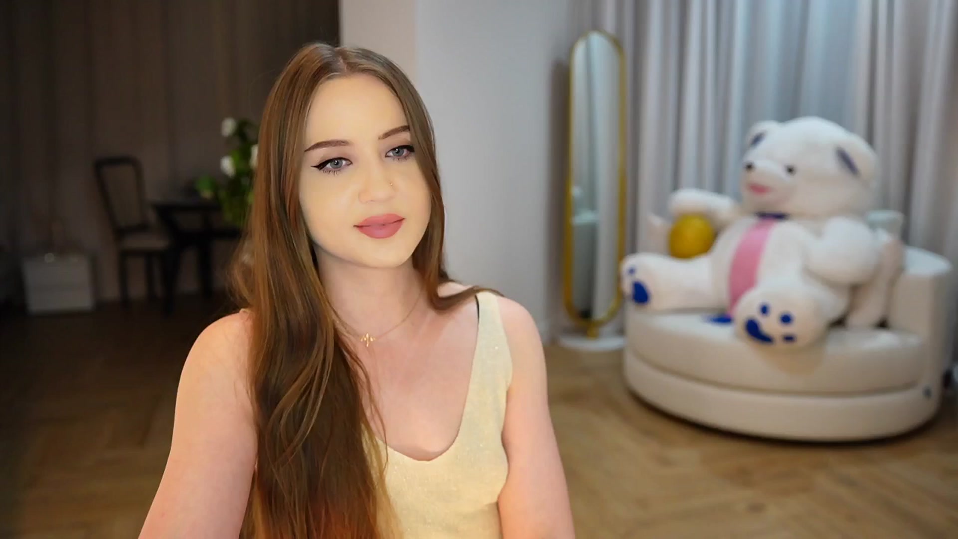 Gallery image thumbnail from Innocent_Soul's myfreecams stream on, 11/18/2024, 19:52 image 19 of 20