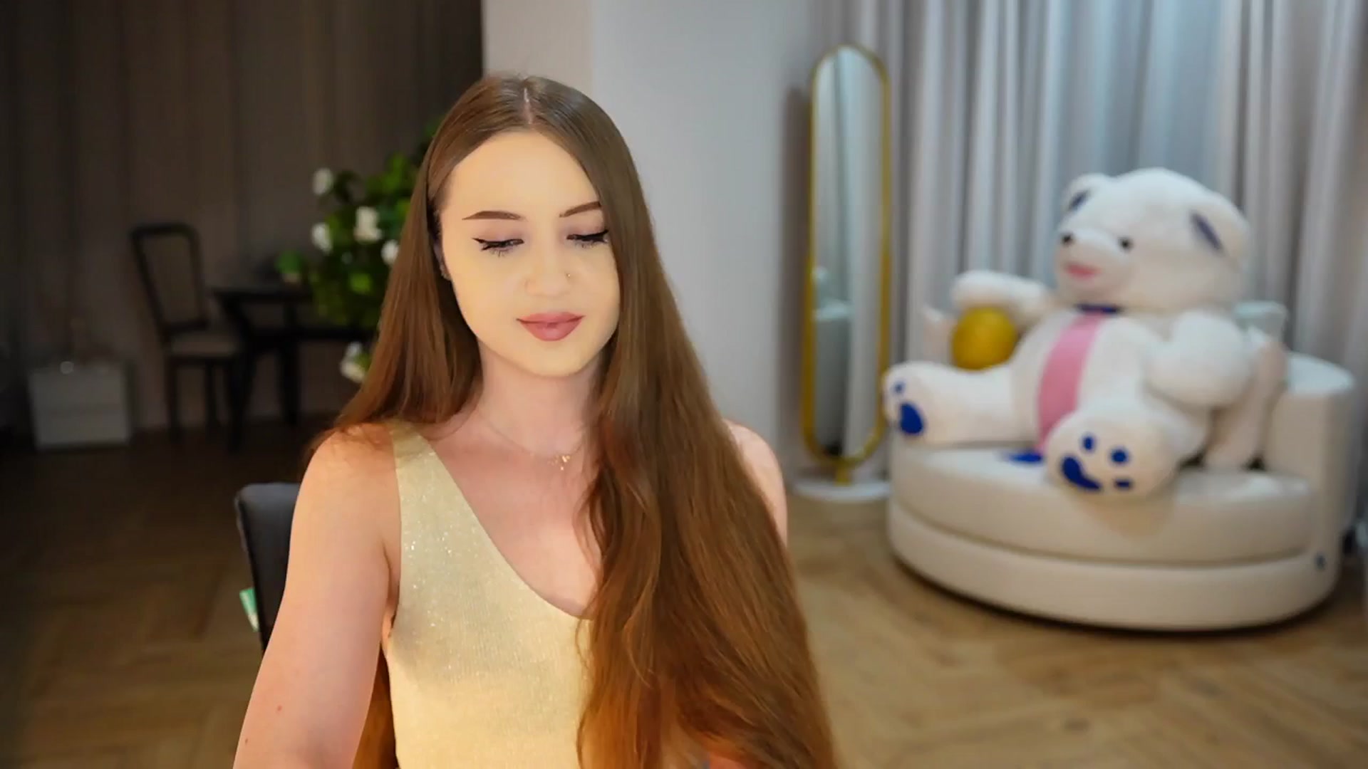 Gallery image thumbnail from Innocent_Soul's myfreecams stream on, 11/18/2024, 19:52 image 3 of 20