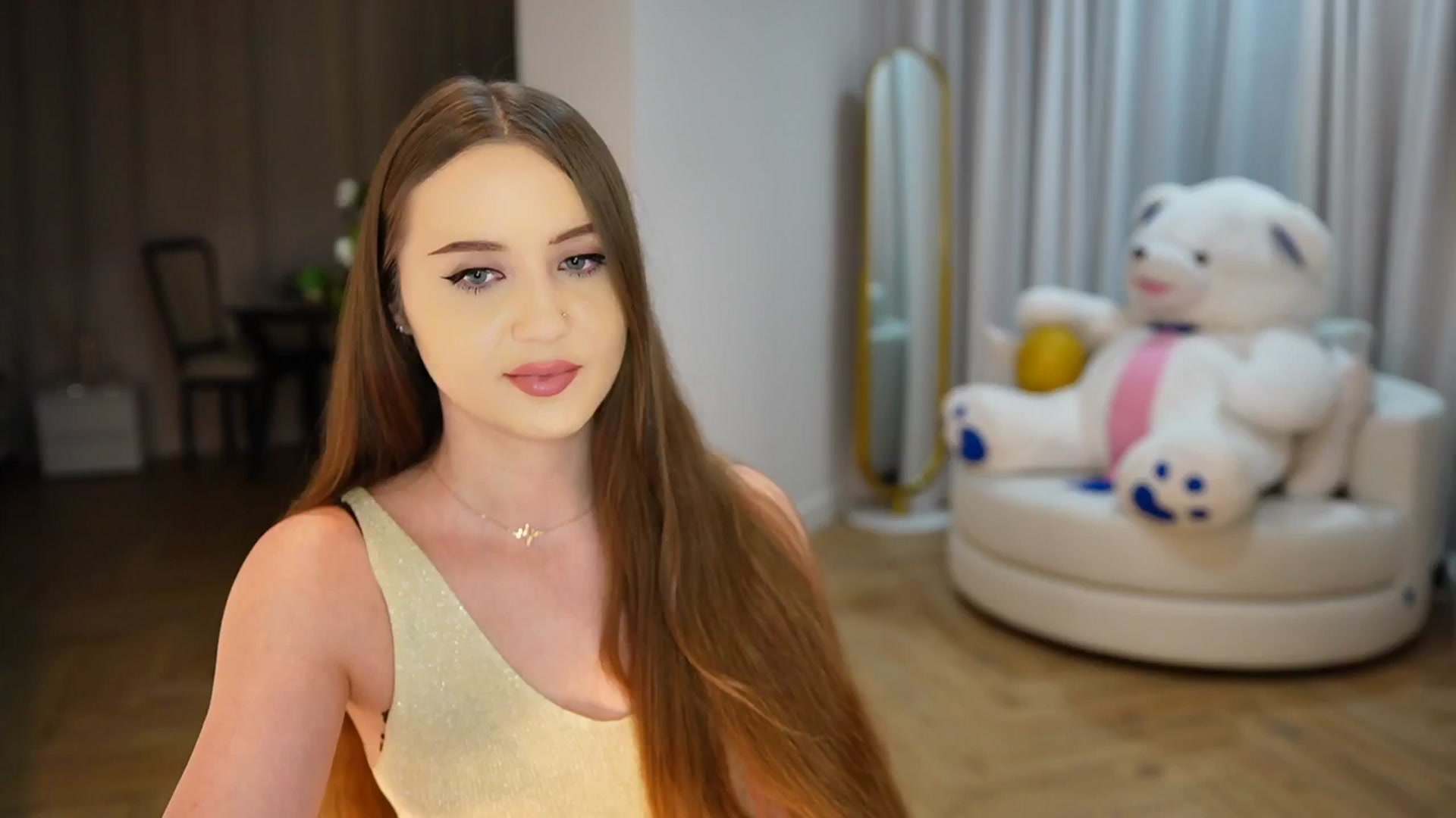 Gallery image thumbnail from Innocent_Soul's myfreecams stream on, 11/18/2024, 19:52 image 14 of 20