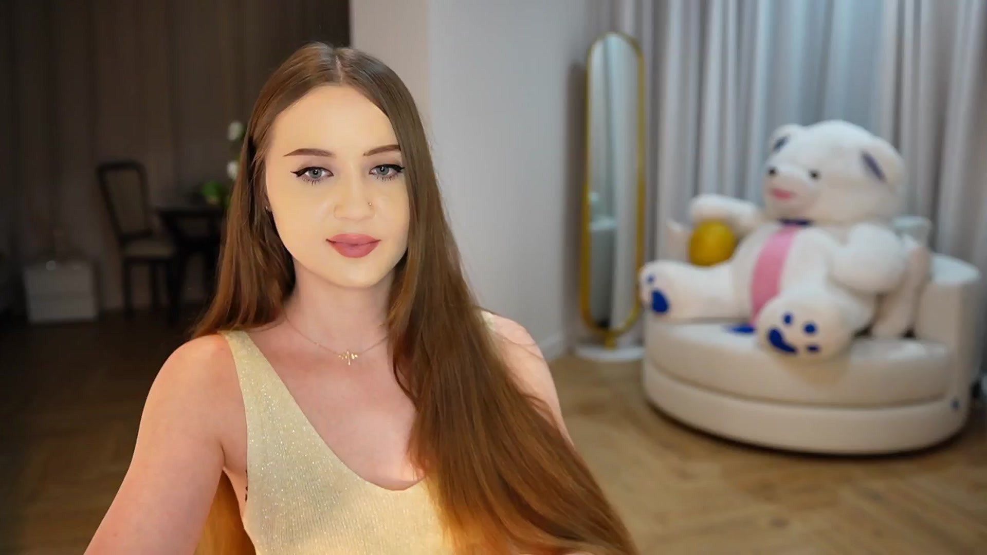 Gallery image thumbnail from Innocent_Soul's myfreecams stream on, 11/18/2024, 20:34 image 19 of 20