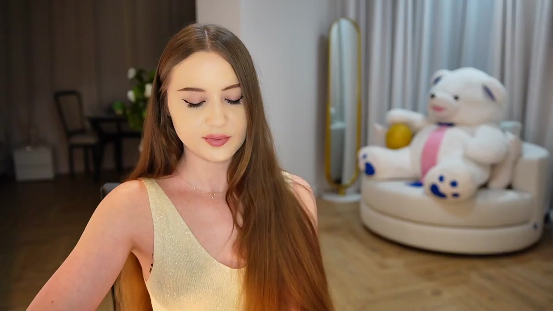 Gallery image thumbnail from Innocent_Soul's myfreecams stream on, 11/18/2024, 20:34 image 17 of 20