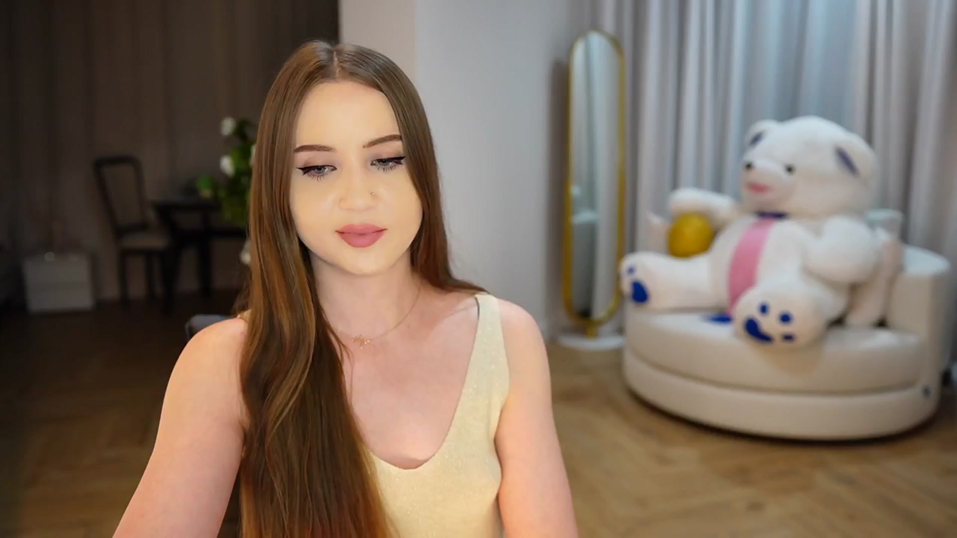 Gallery image thumbnail from Innocent_Soul's myfreecams stream on, 11/18/2024, 20:34 image 10 of 20